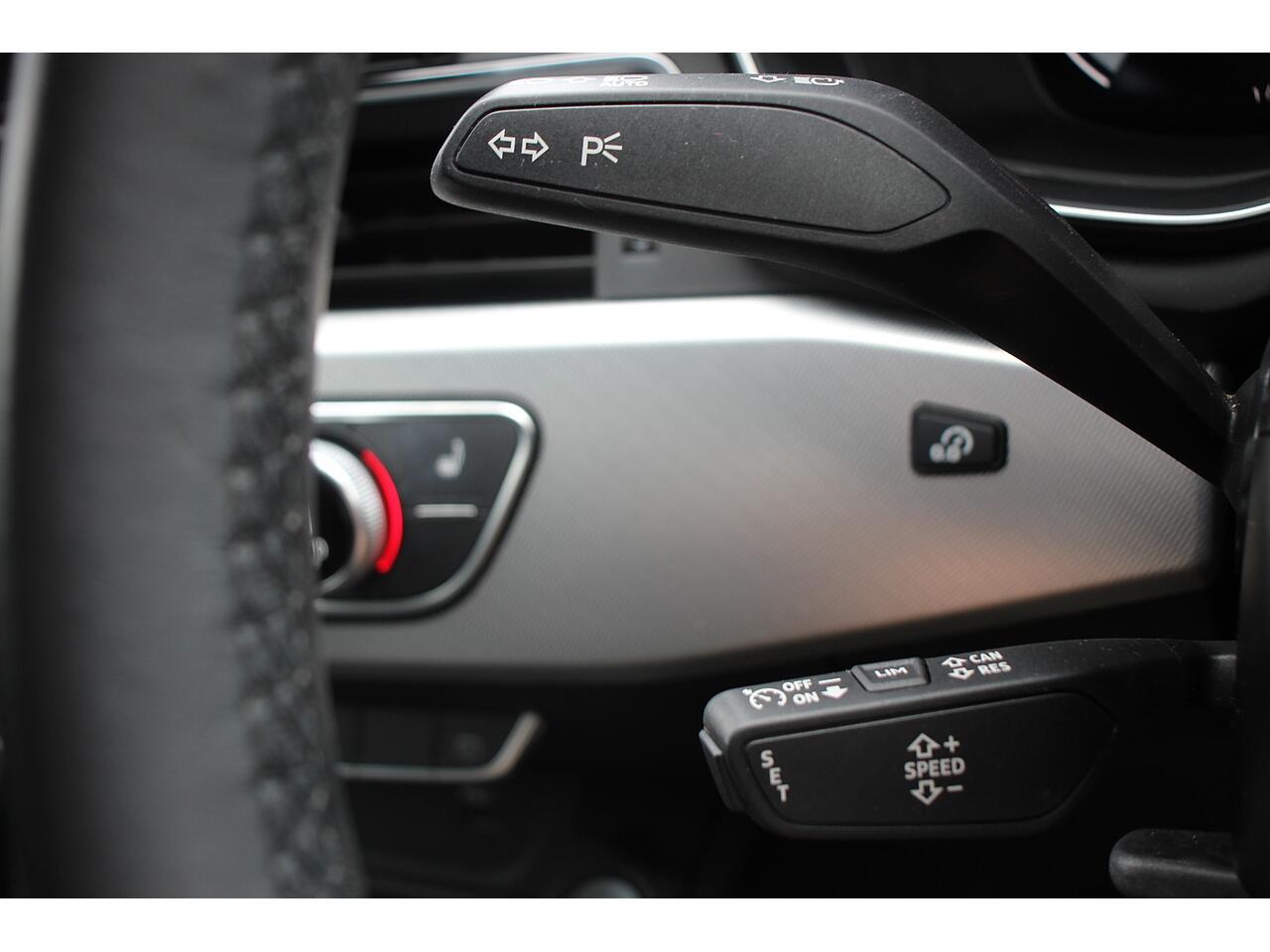 Audi A4 view 26