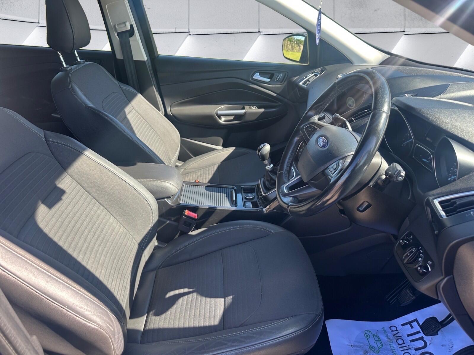 Ford Kuga view 9