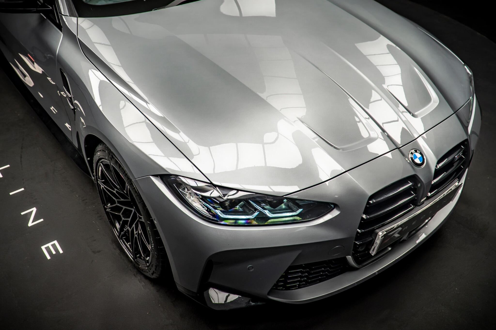 BMW M4 view 11