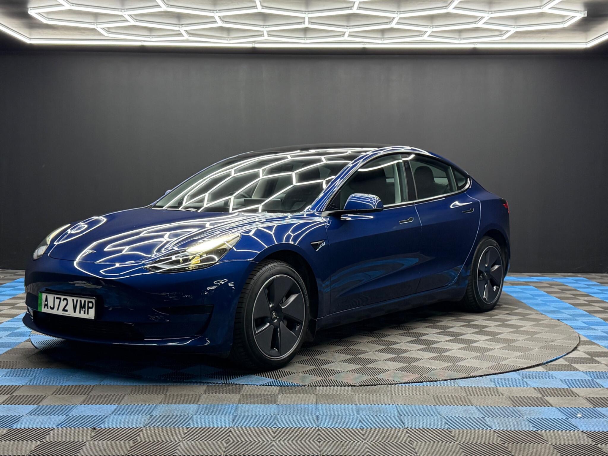Tesla Model 3 view 3