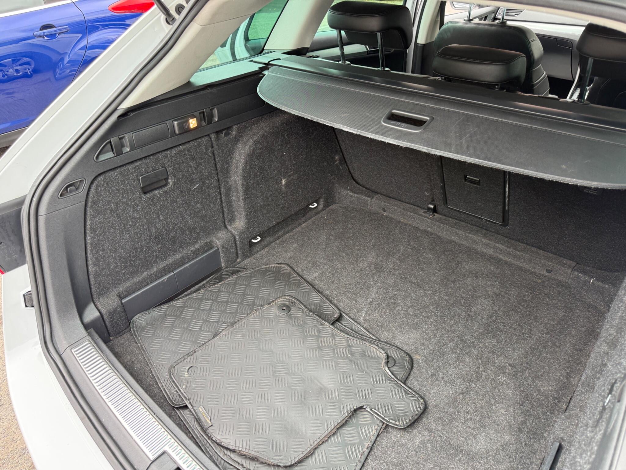 Skoda Superb - Image 40