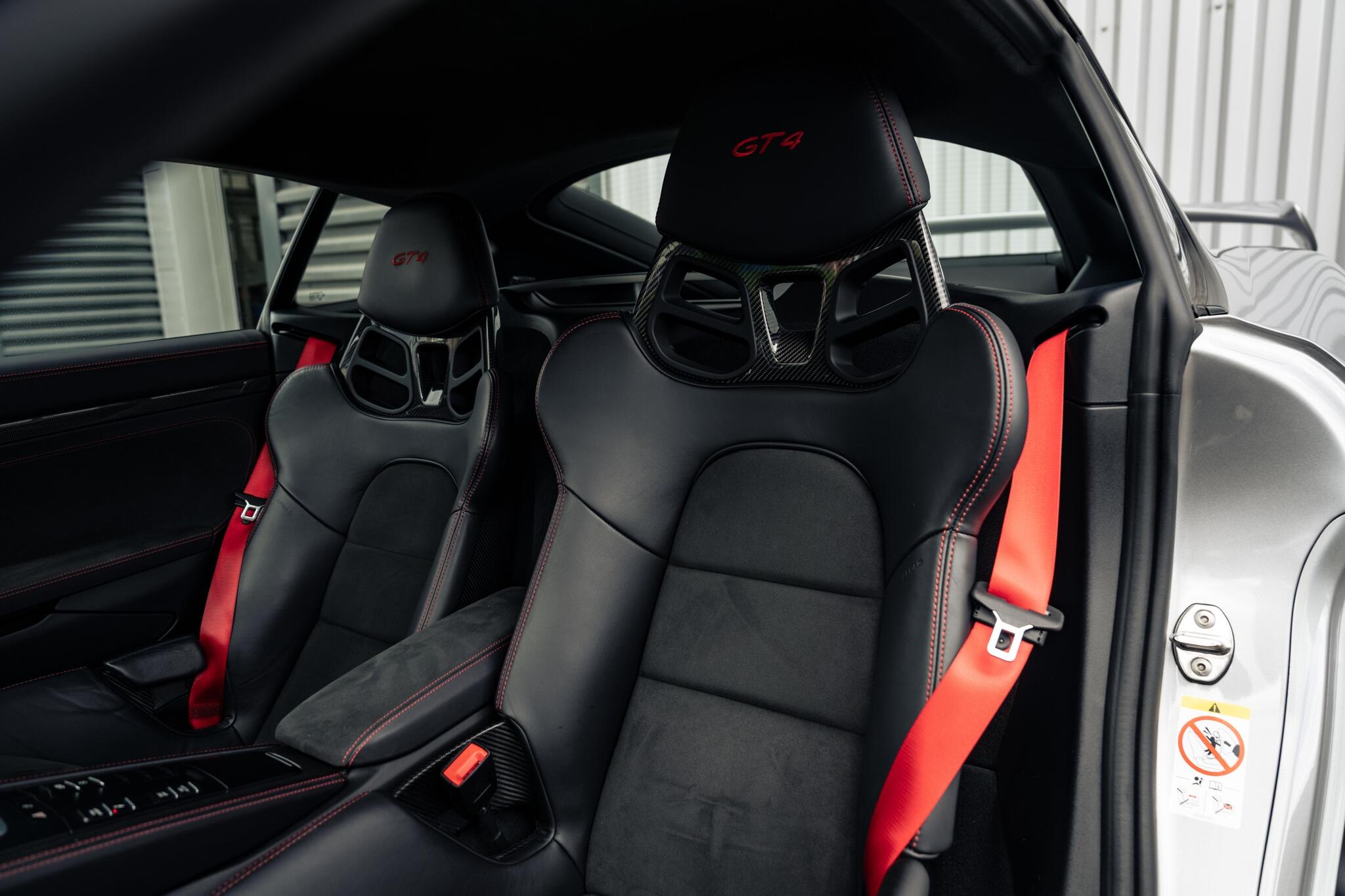 Porsche 718 Cayman view 3