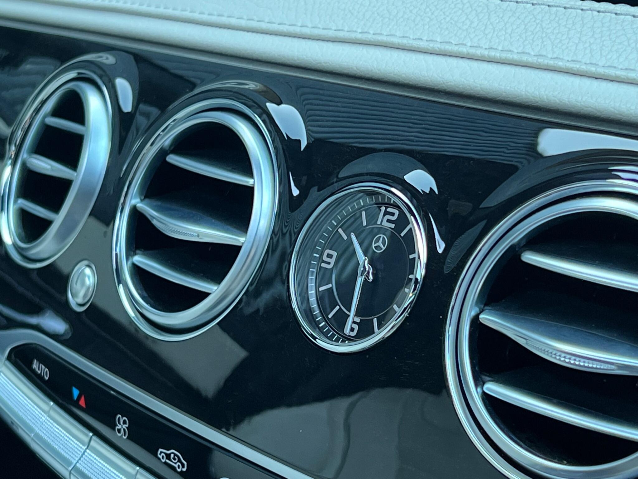 Mercedes-Benz S-Class view 50