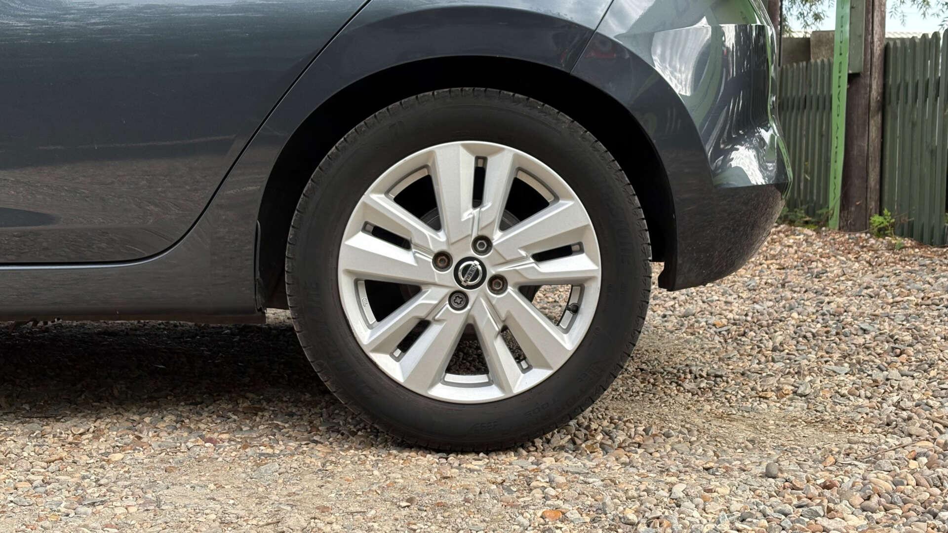 Nissan Micra view 32