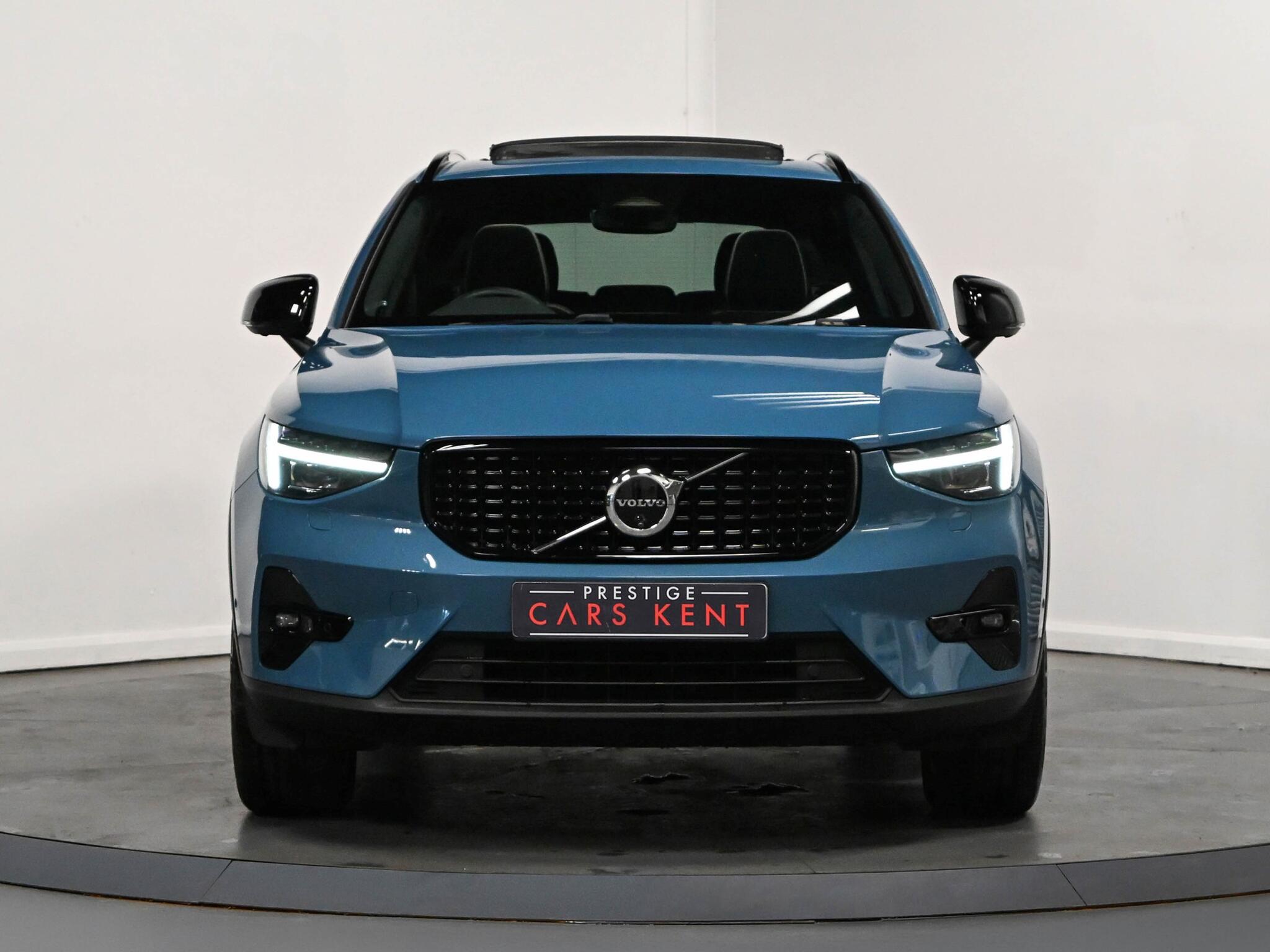 Volvo XC40 view 19