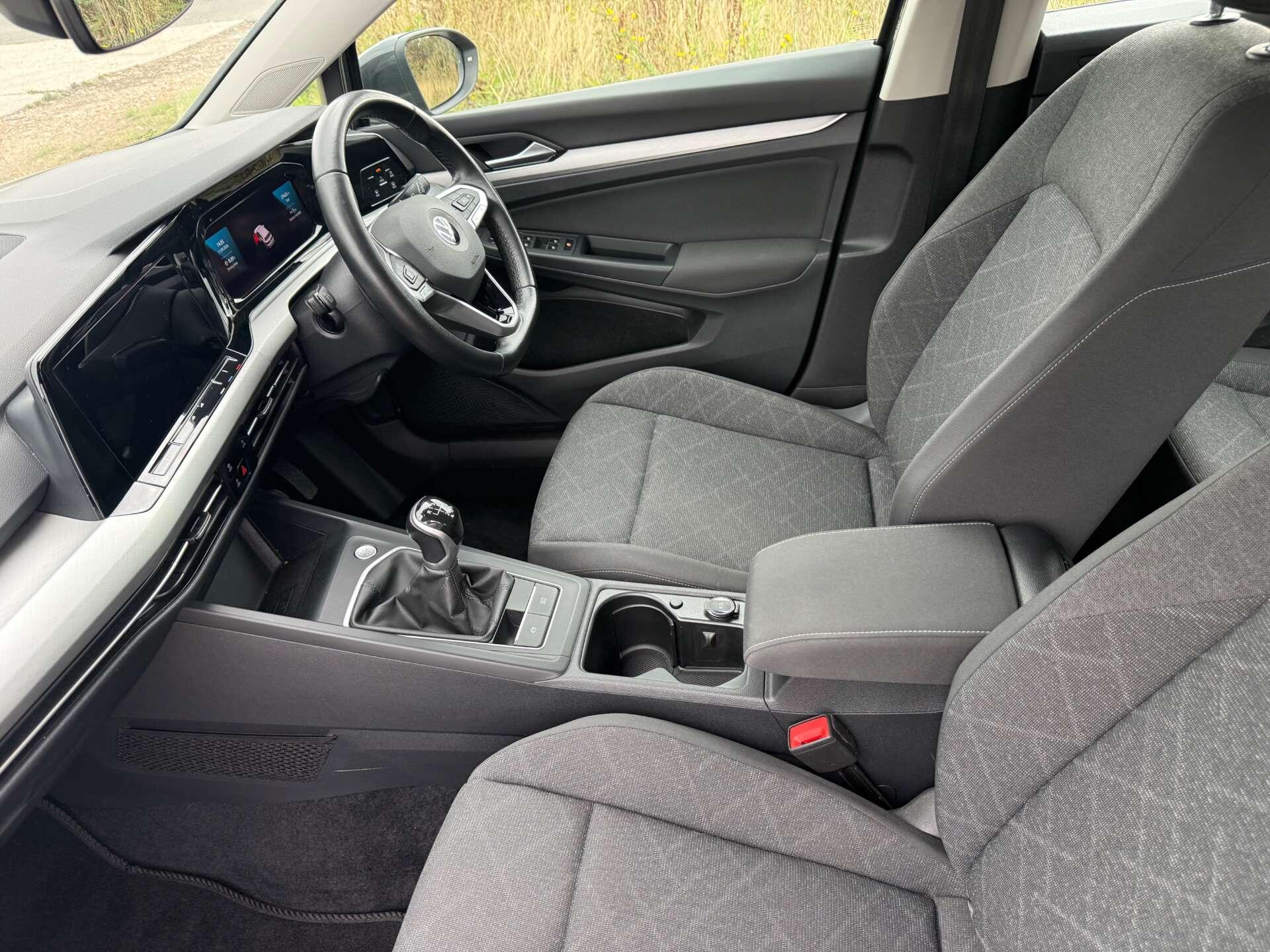 Volkswagen Golf view 26