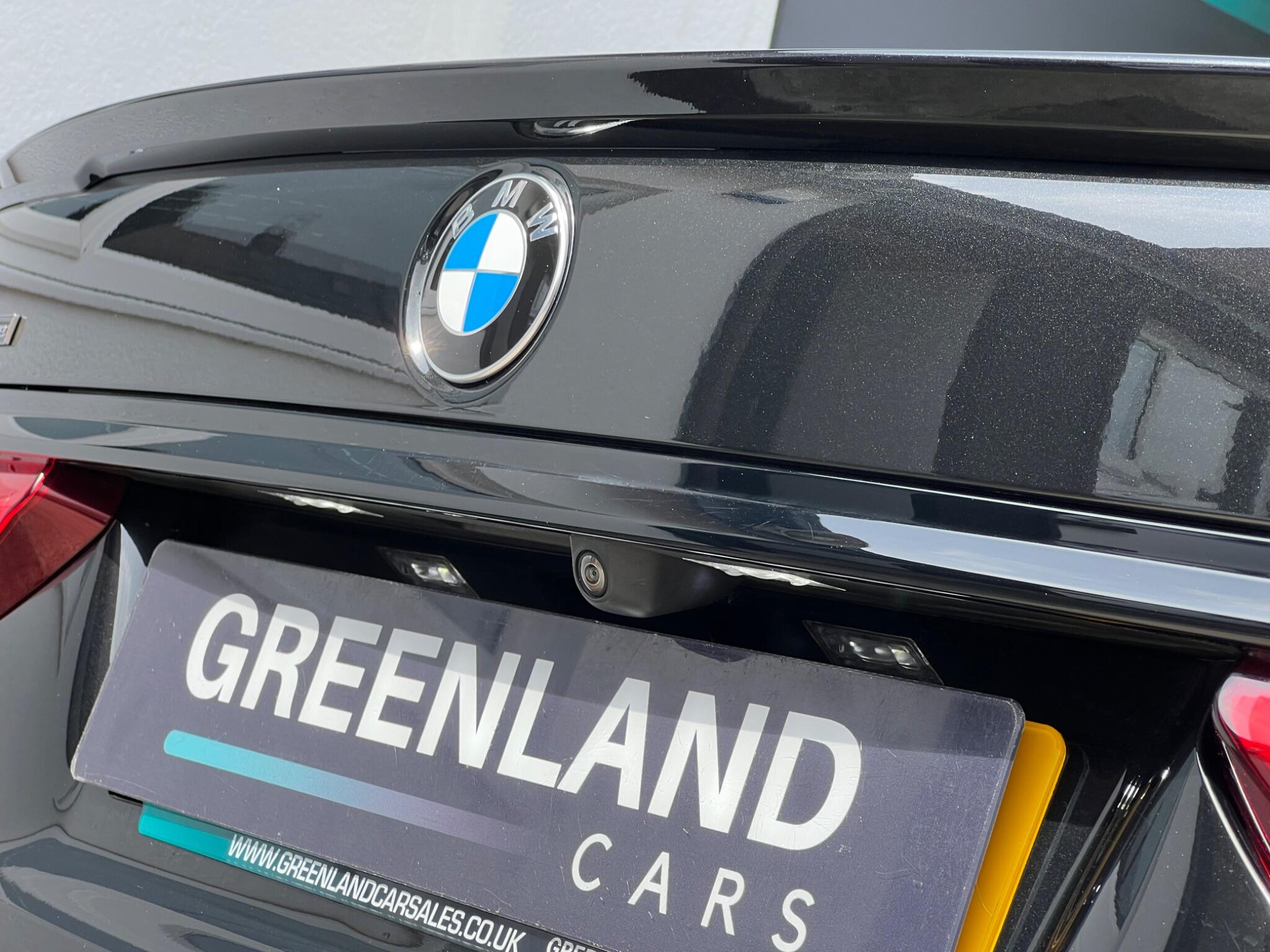 BMW 7 Series view 38