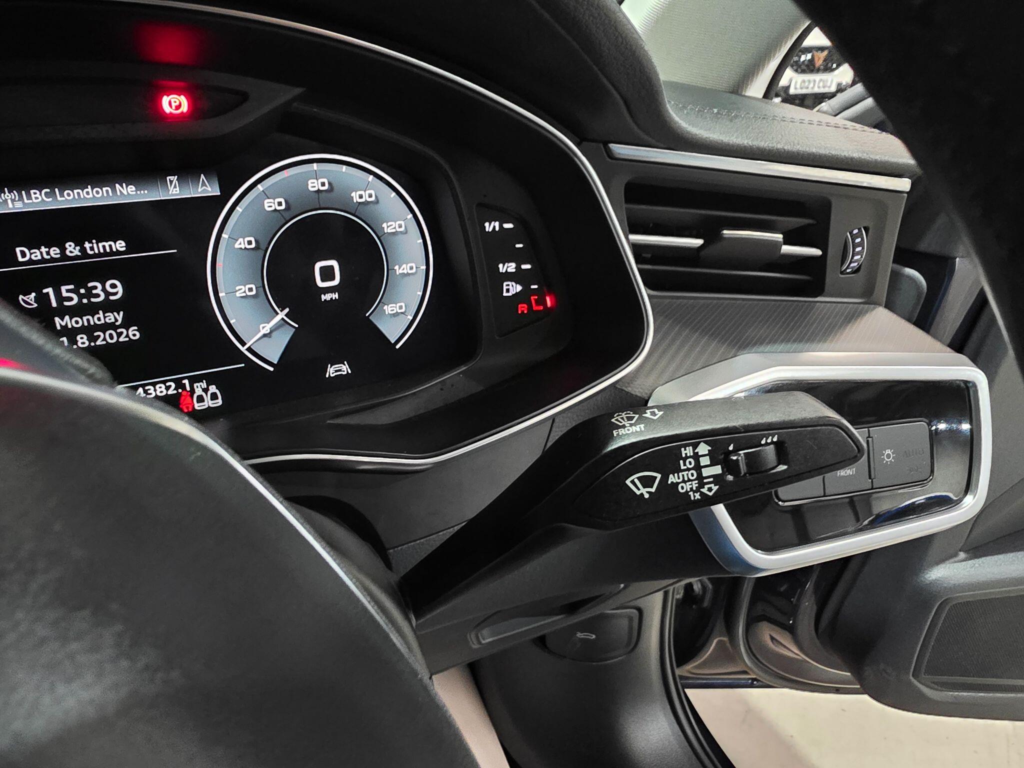 Audi A6 Saloon view 21