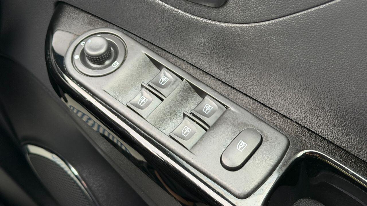 Renault Captur view 30
