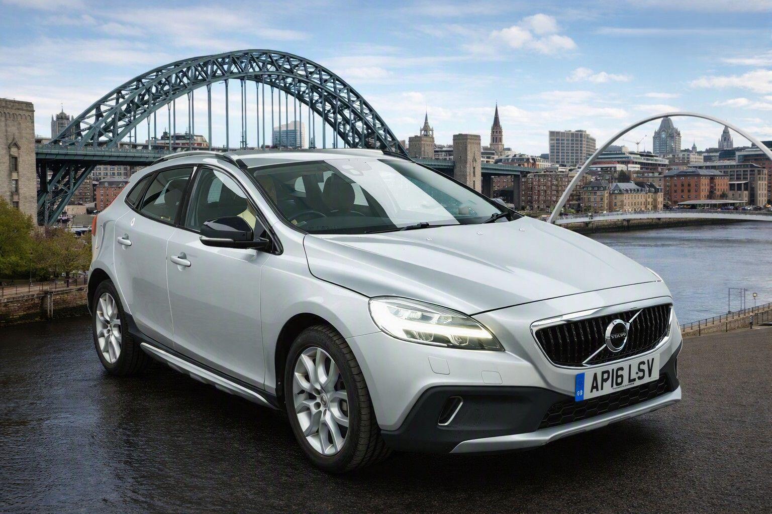 2016 Volvo V40 Cross Country in Silver for sale
