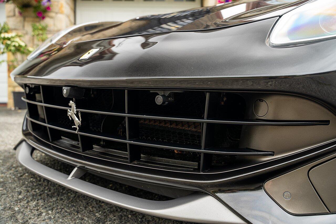 Ferrari F12 view 42