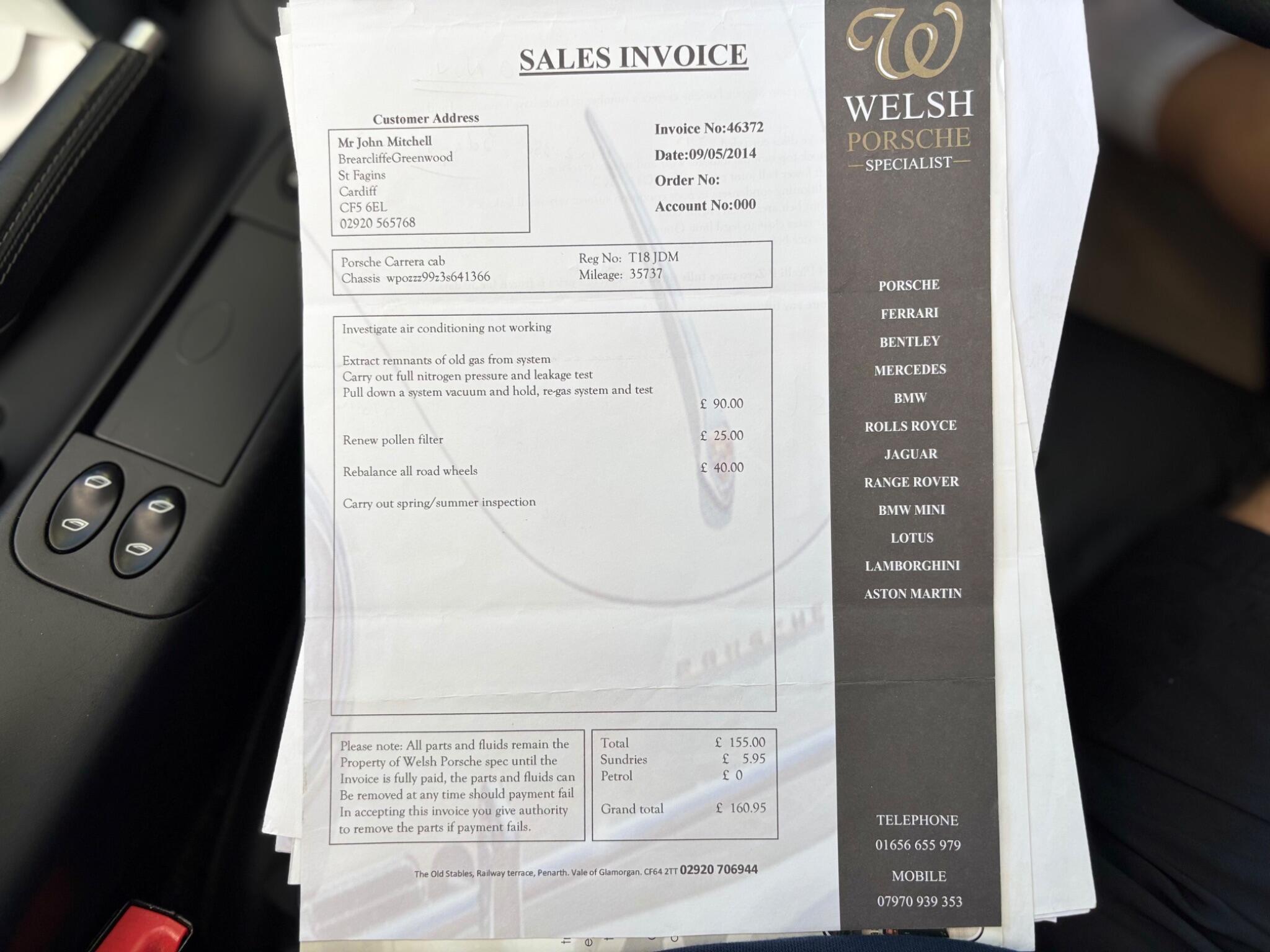 Porsche 911 view 39