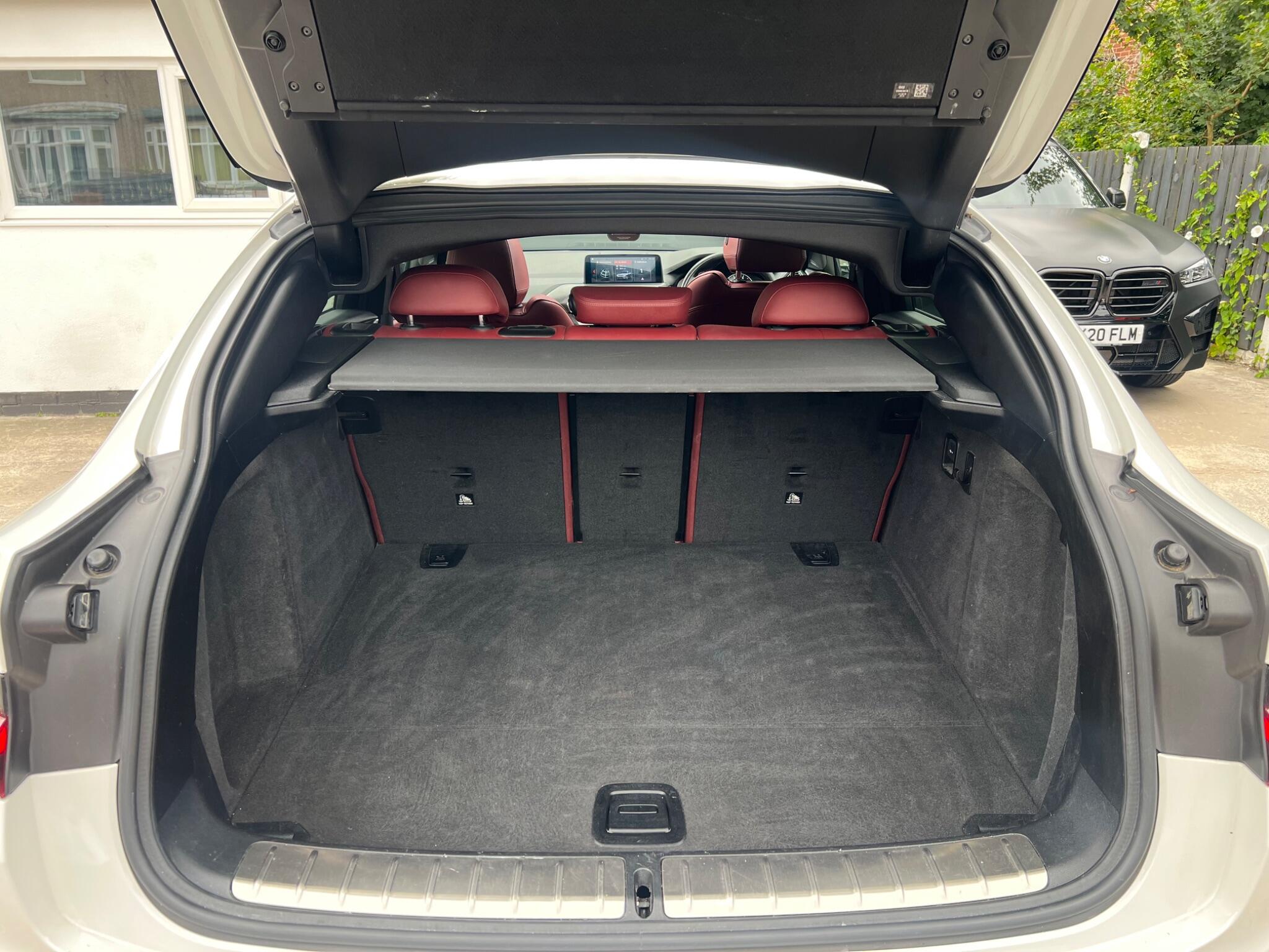 BMW X4 view 69