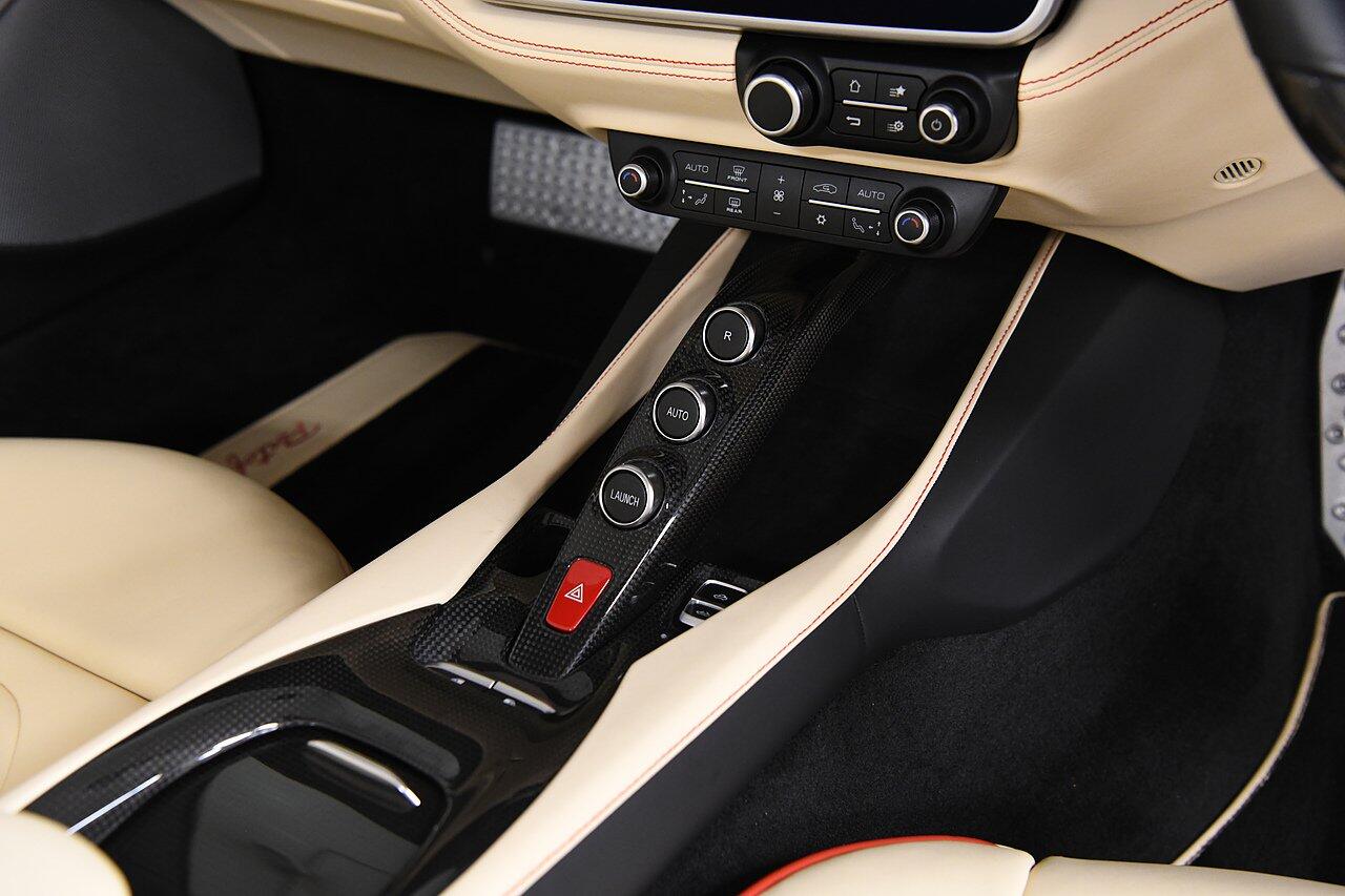 Ferrari Portofino view 17