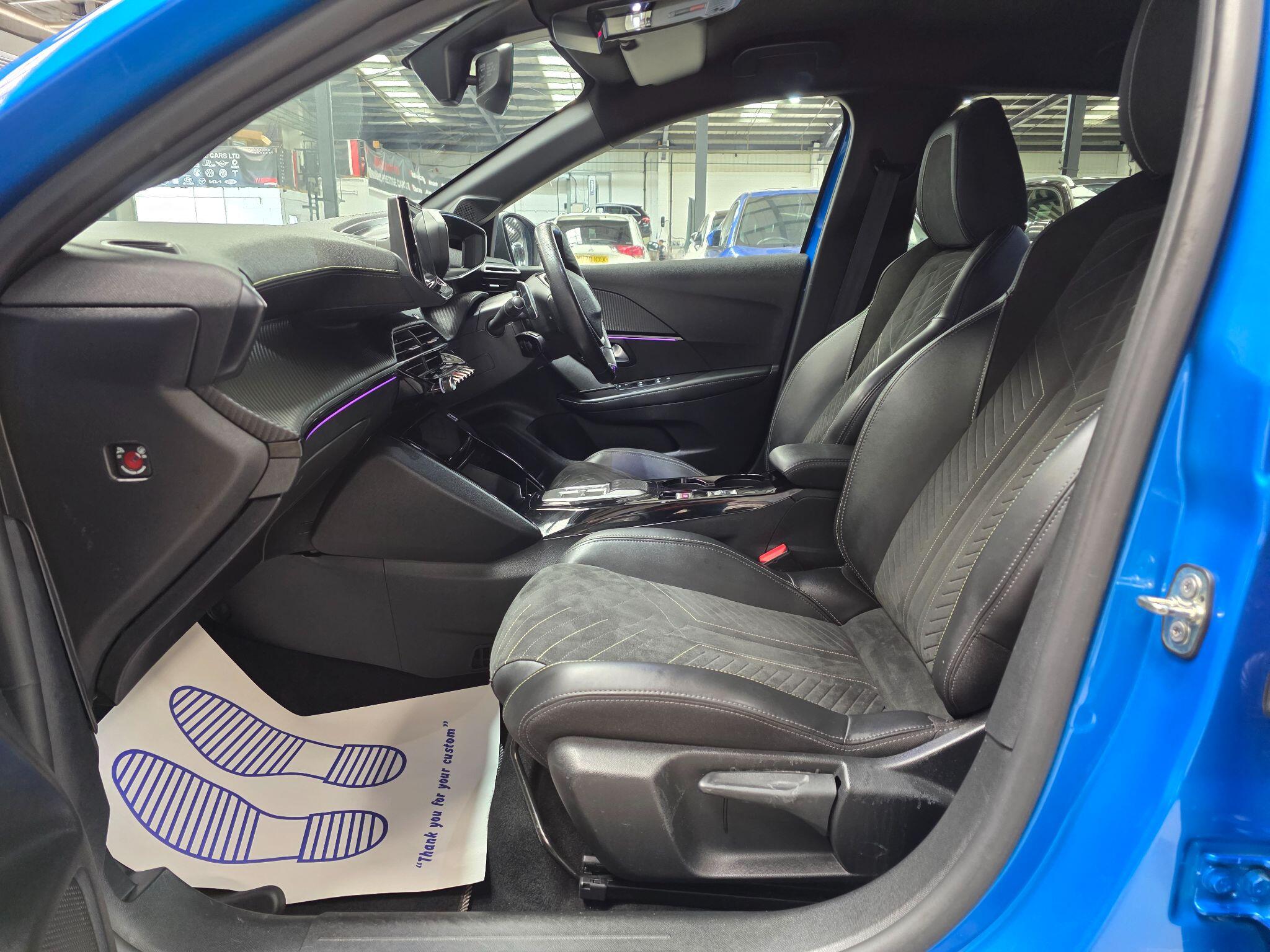 Peugeot 208 view 24