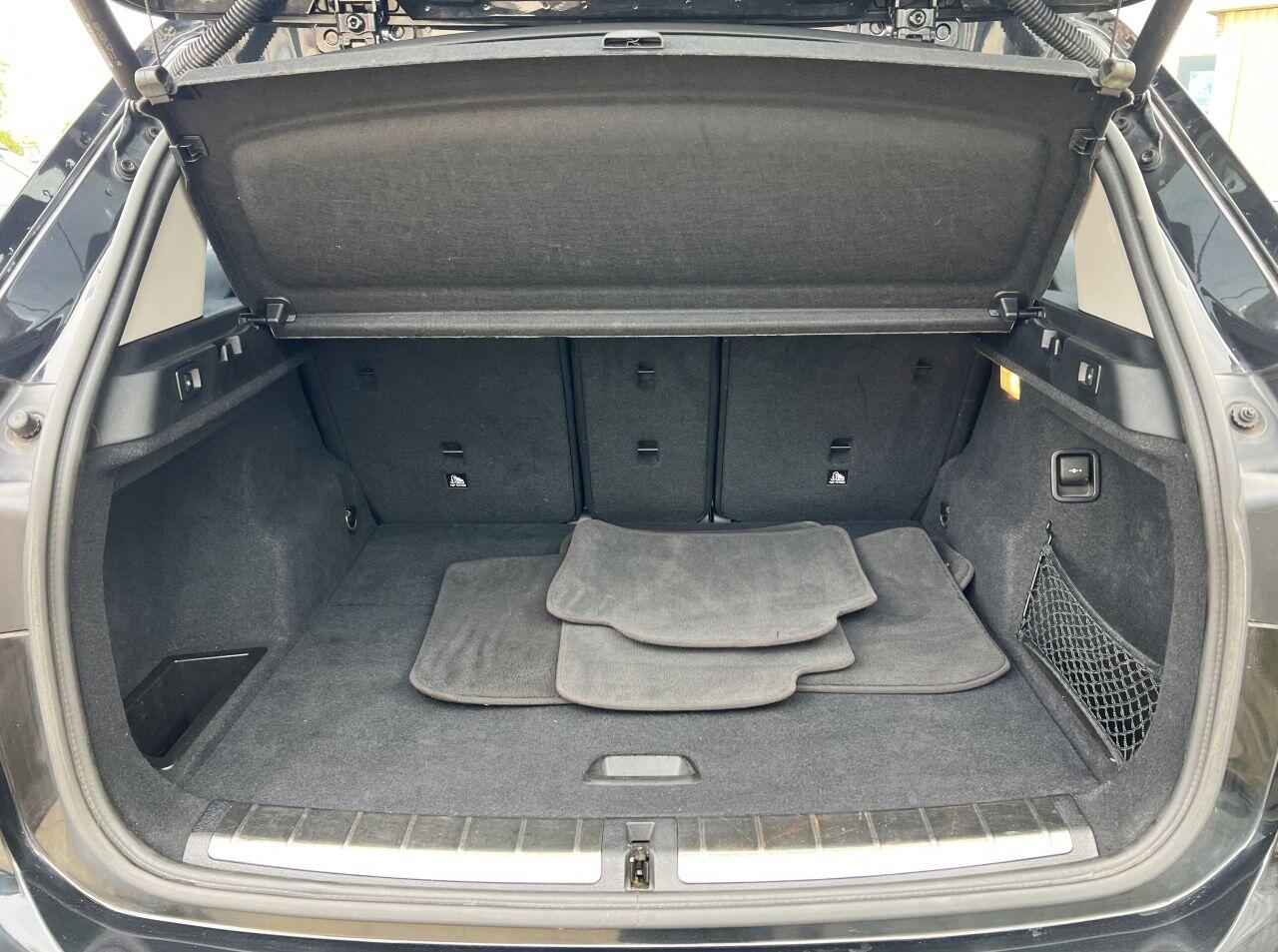 BMW X1 view 9