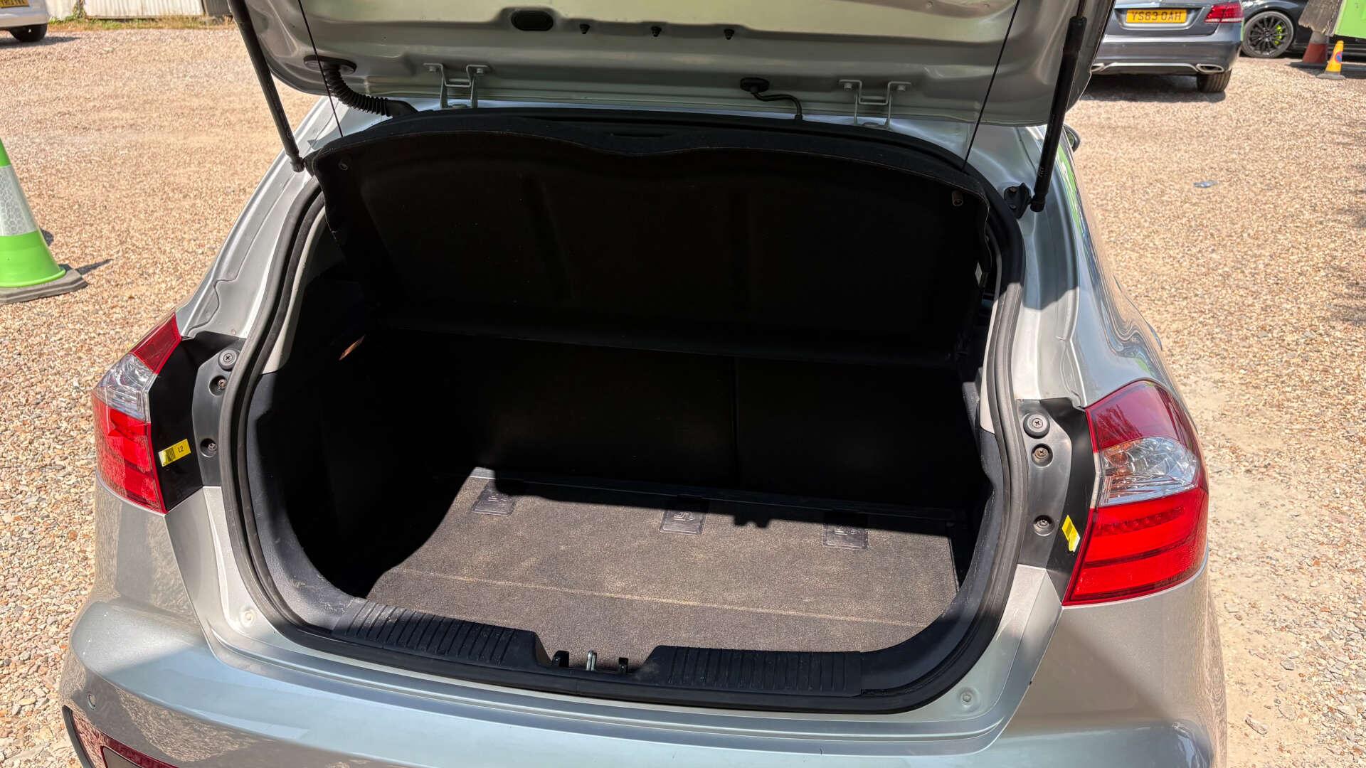 Kia Rio view 36