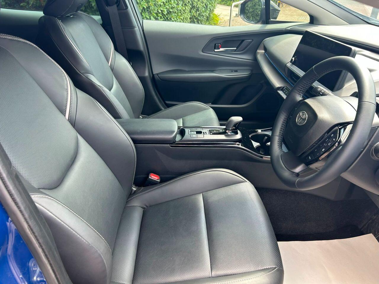 Toyota Prius view 19