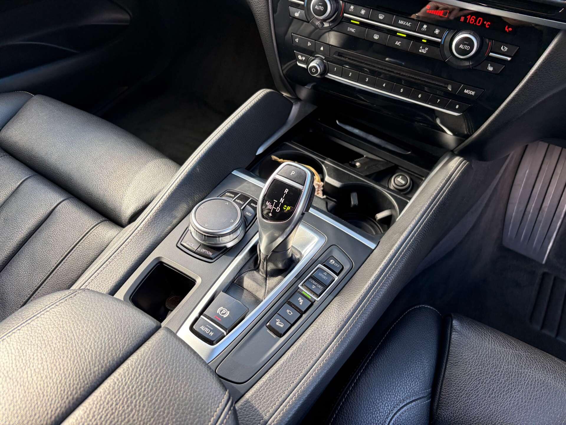 BMW X6 view 42