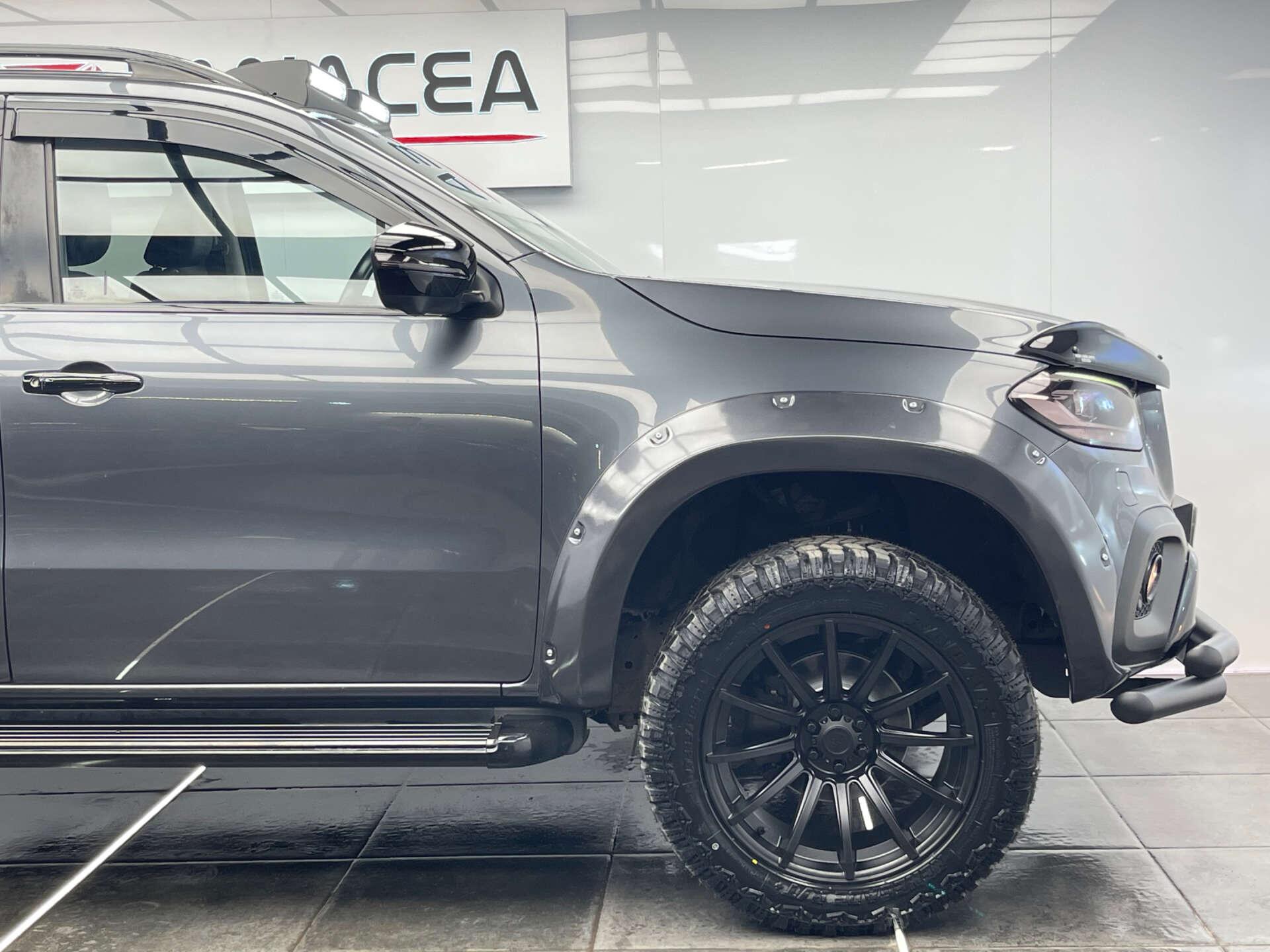 Mercedes-Benz X Class view 12
