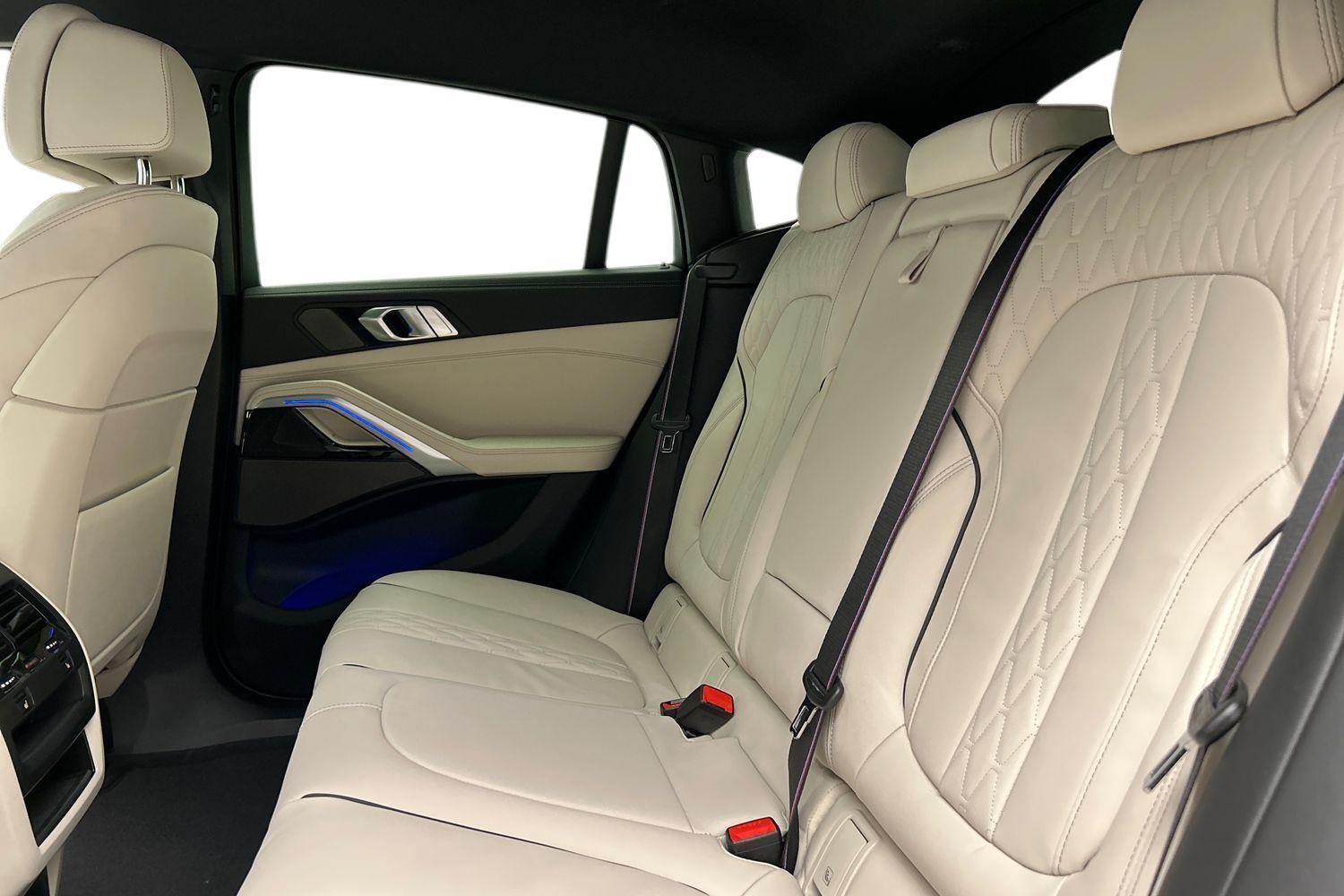 BMW X6 view 12