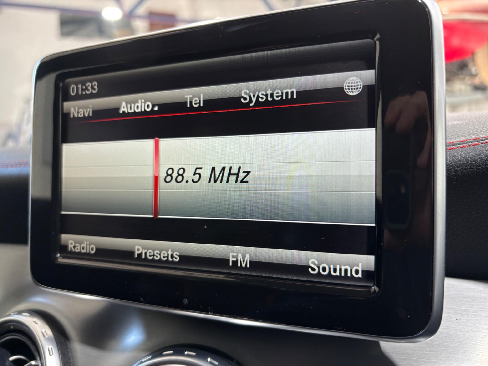 Mercedes-Benz Gla view 45