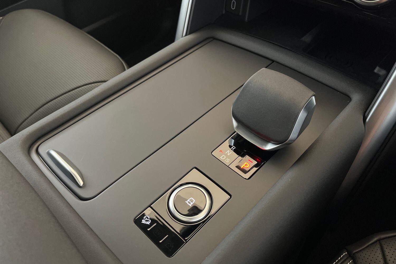Land Rover Discovery view 33