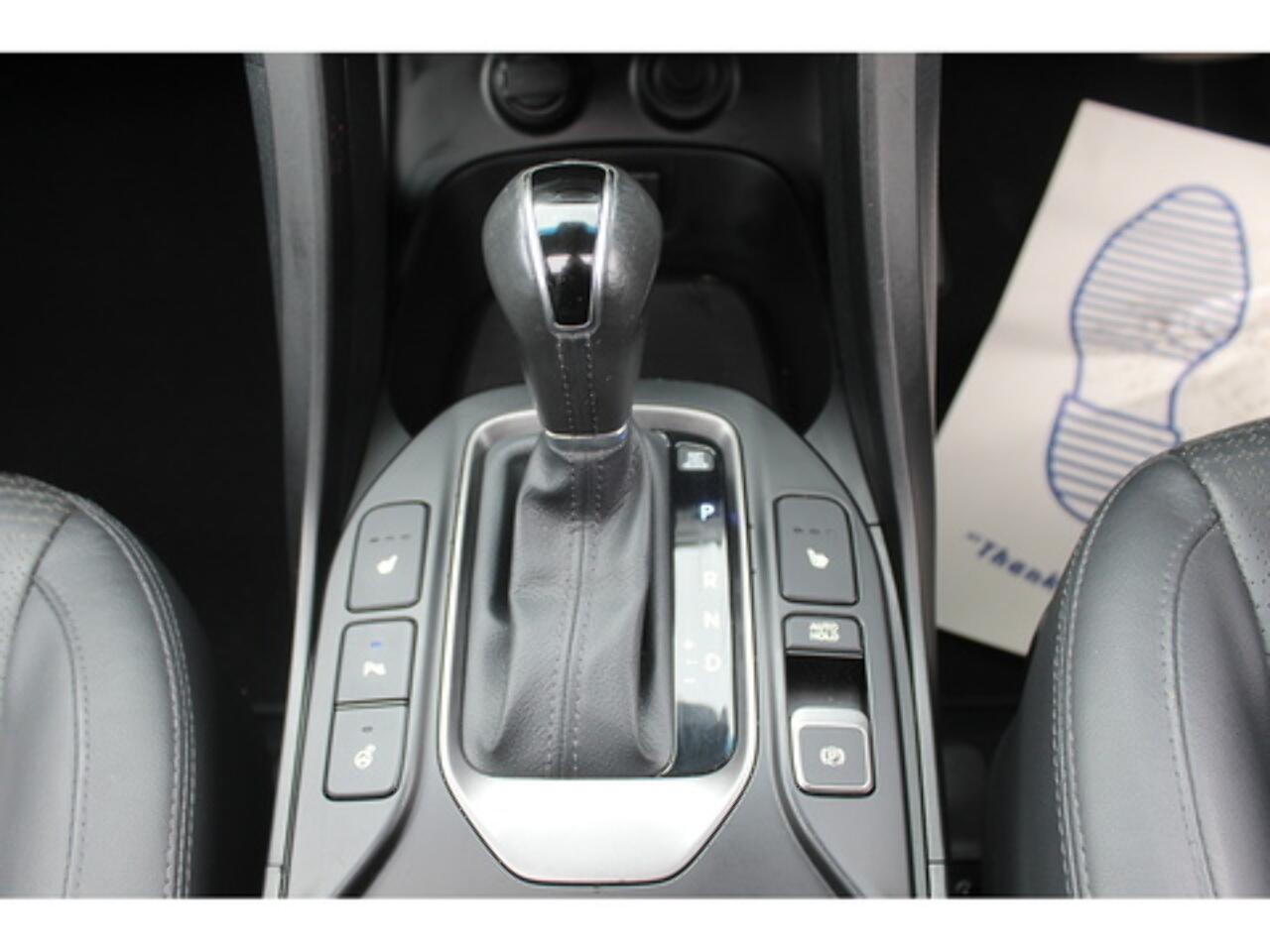 Hyundai Santa Fe view 25