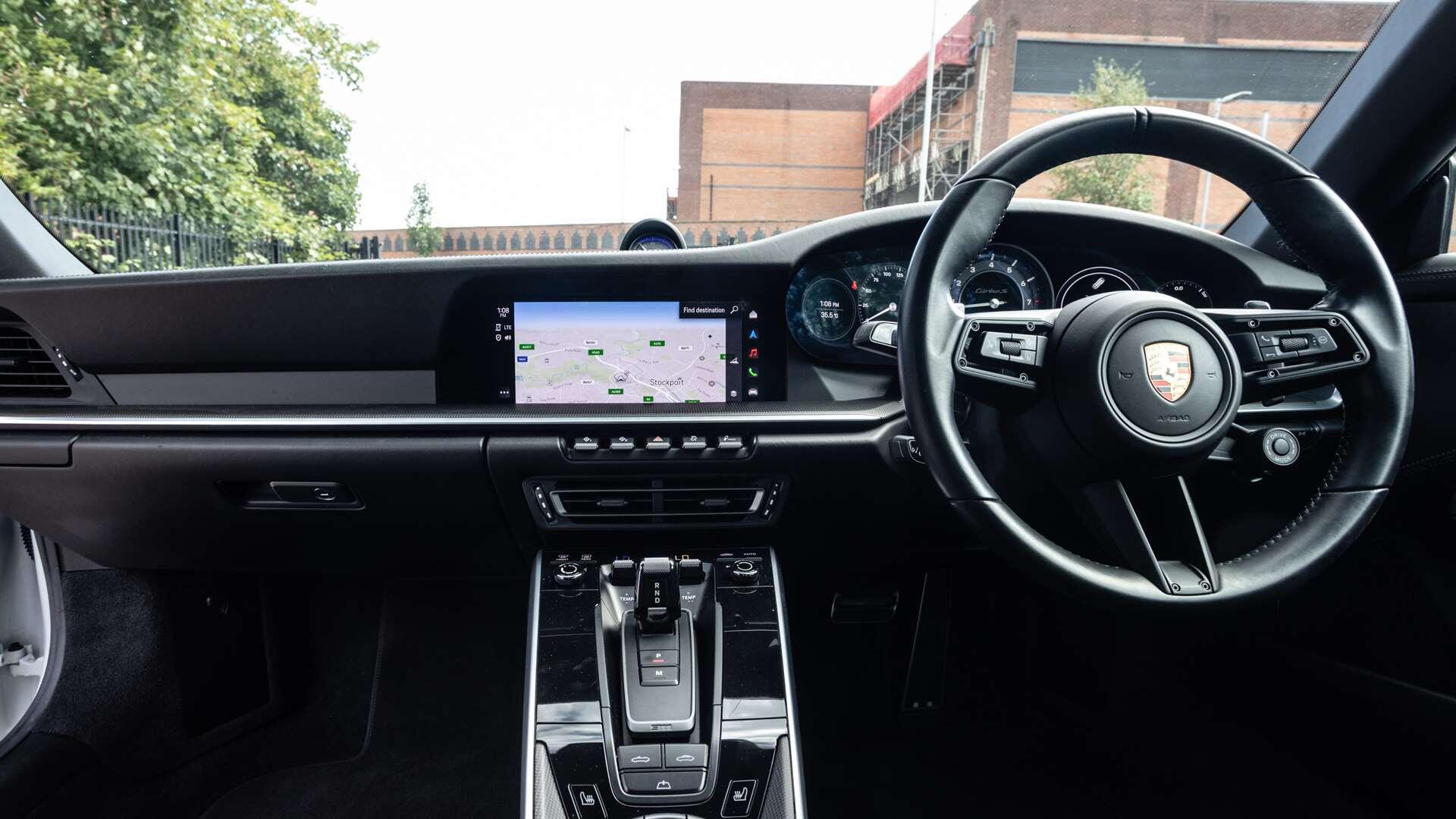 Porsche 911 view 13