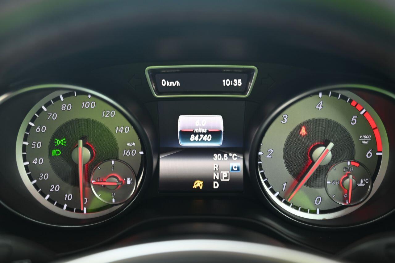 Mercedes-Benz Gla view 21