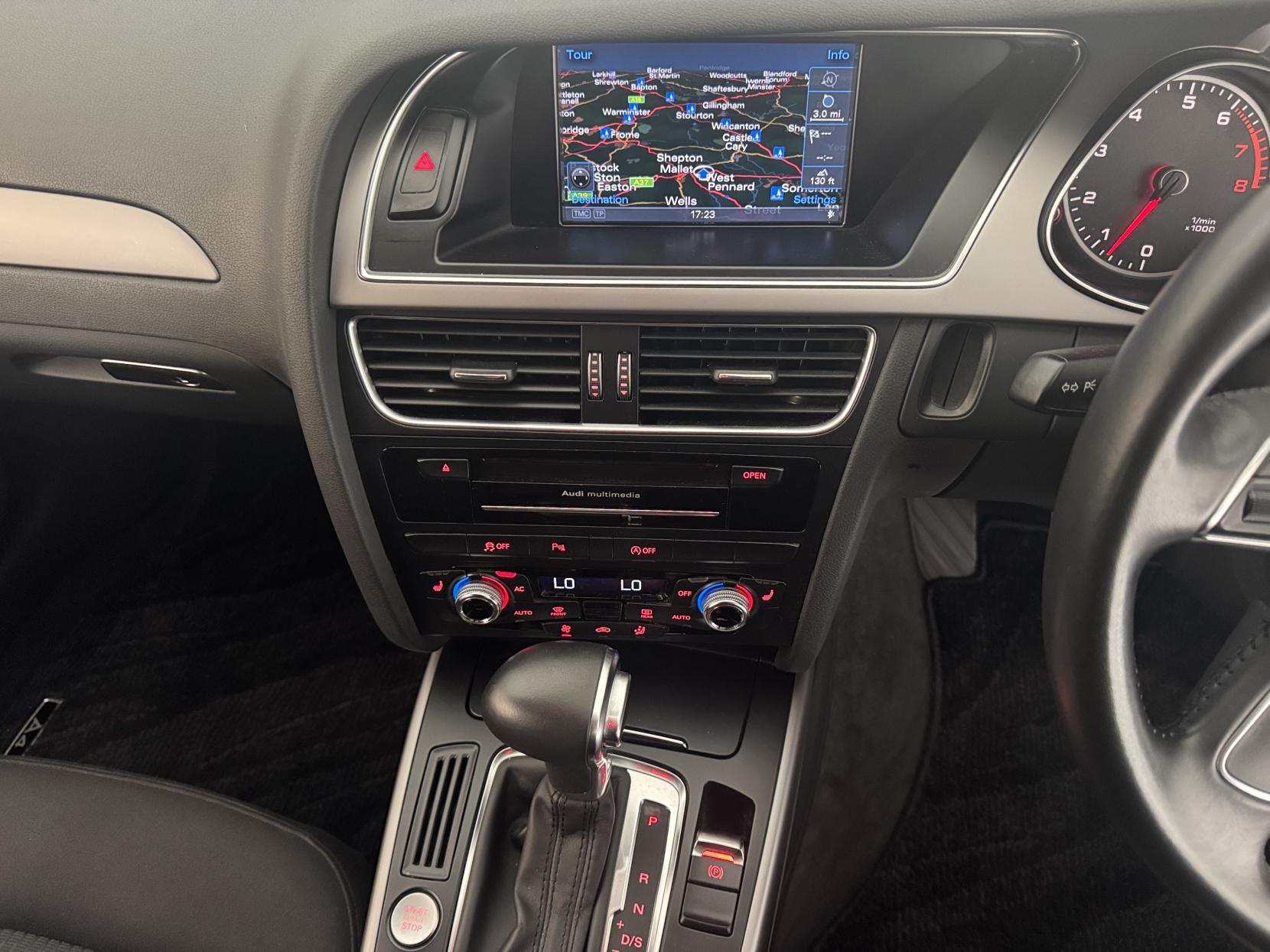 Audi A4 Avant view 58