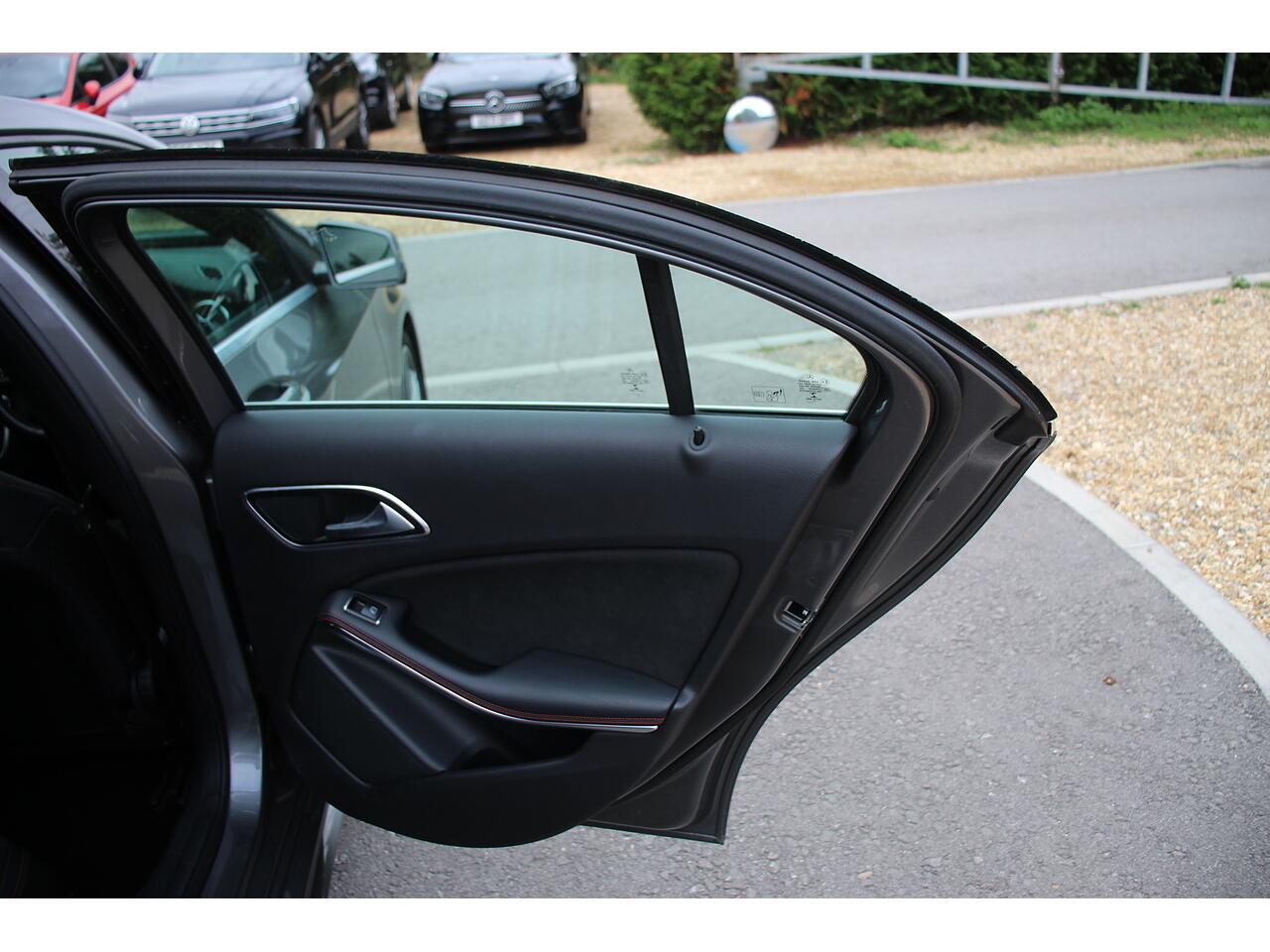 Mercedes-Benz A-Class view 37