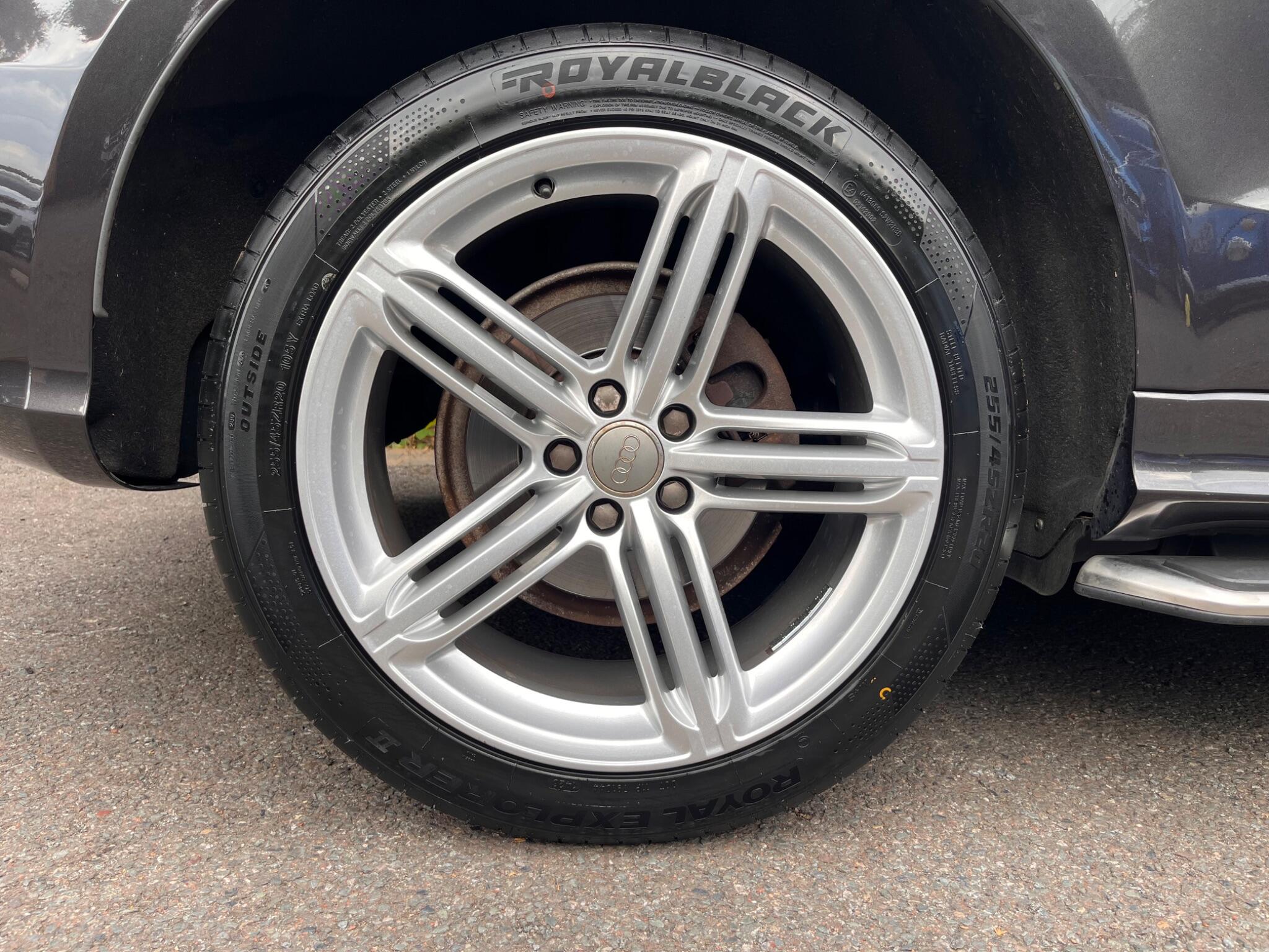 Audi Q5 view 39