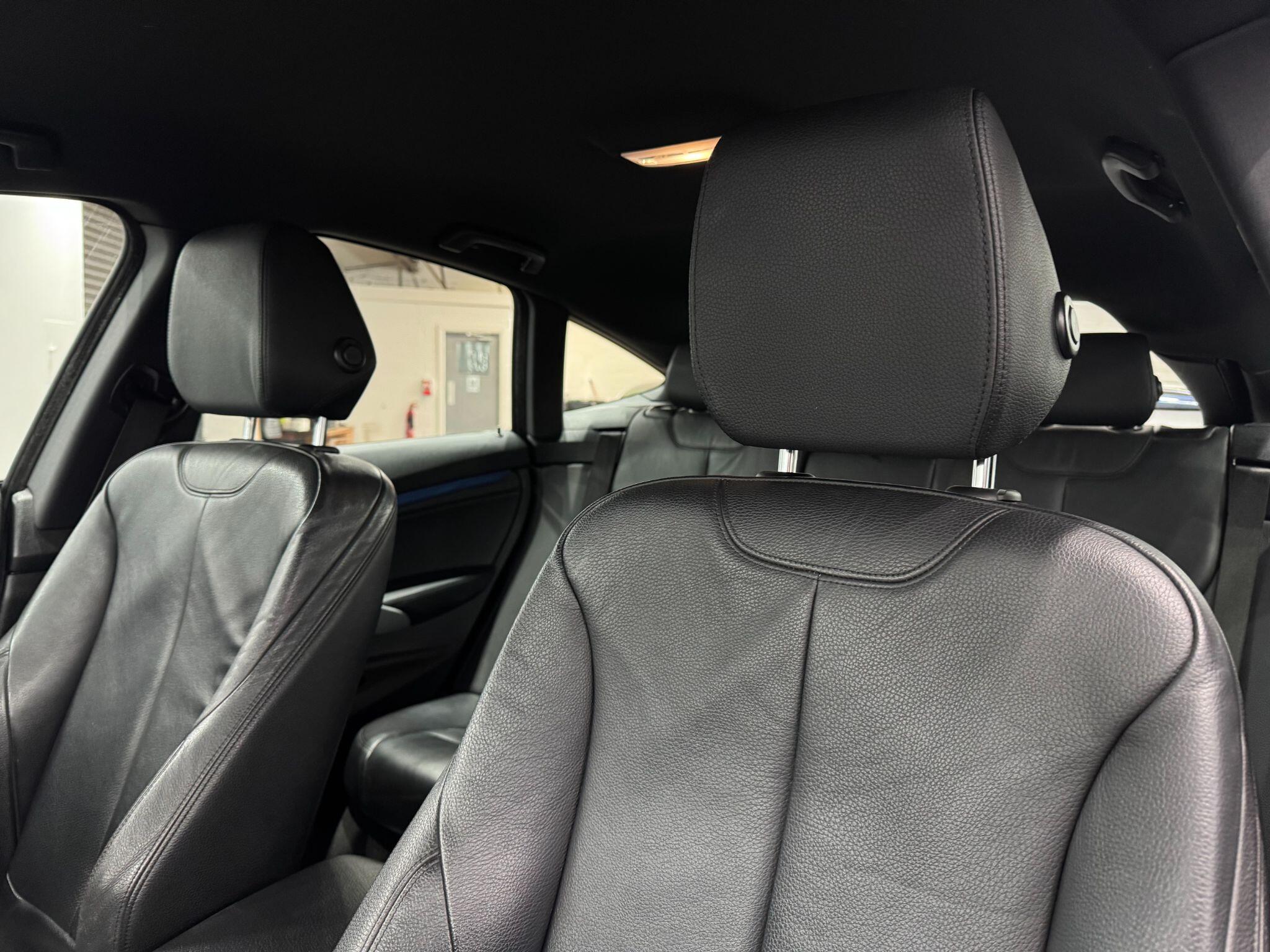 BMW 3 Series view 56