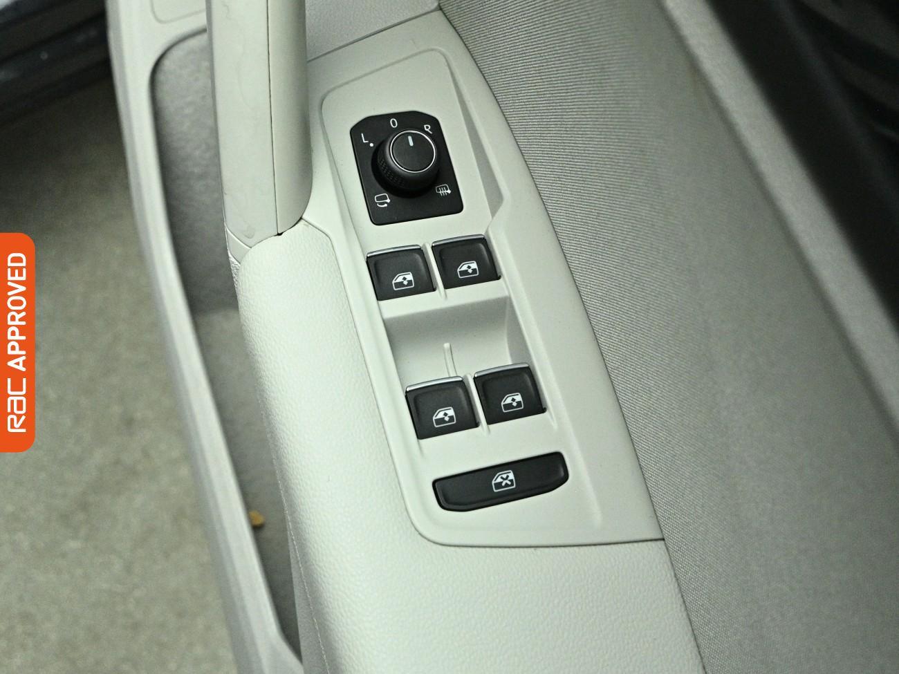 Volkswagen Tiguan view 26