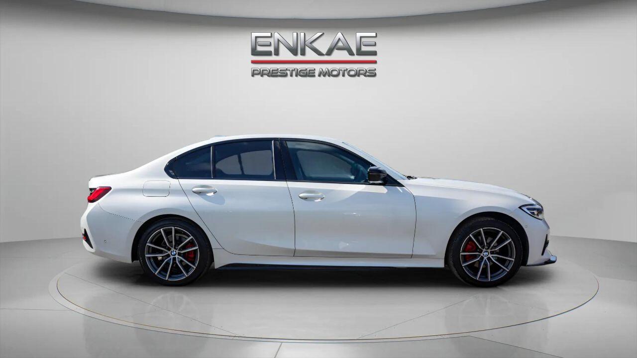 BMW 3 Series view 3