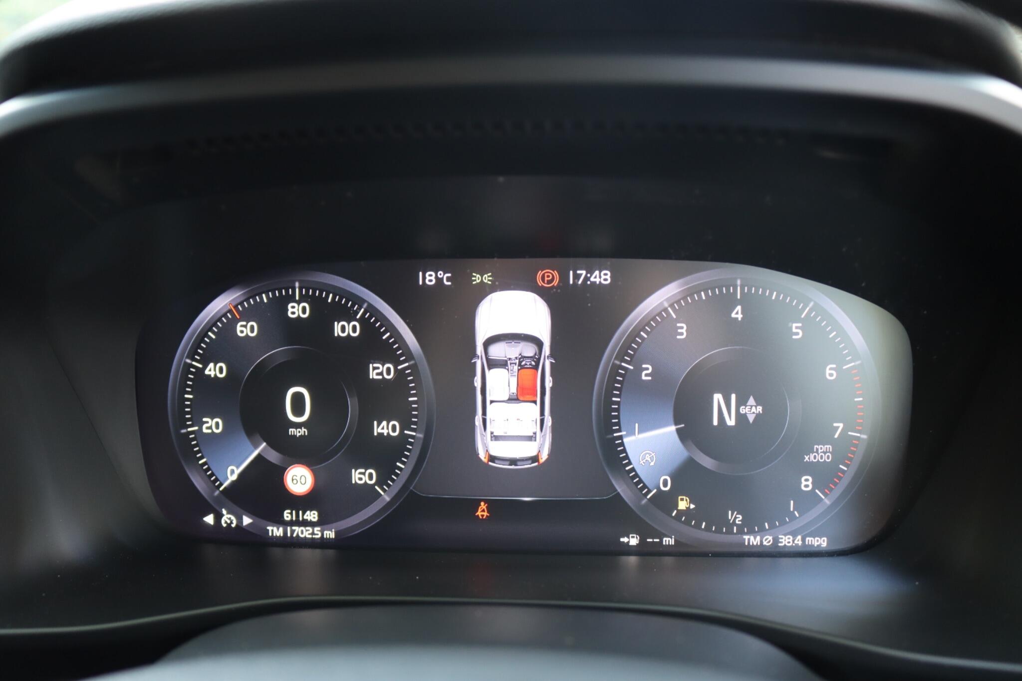 Volvo XC40 view 30
