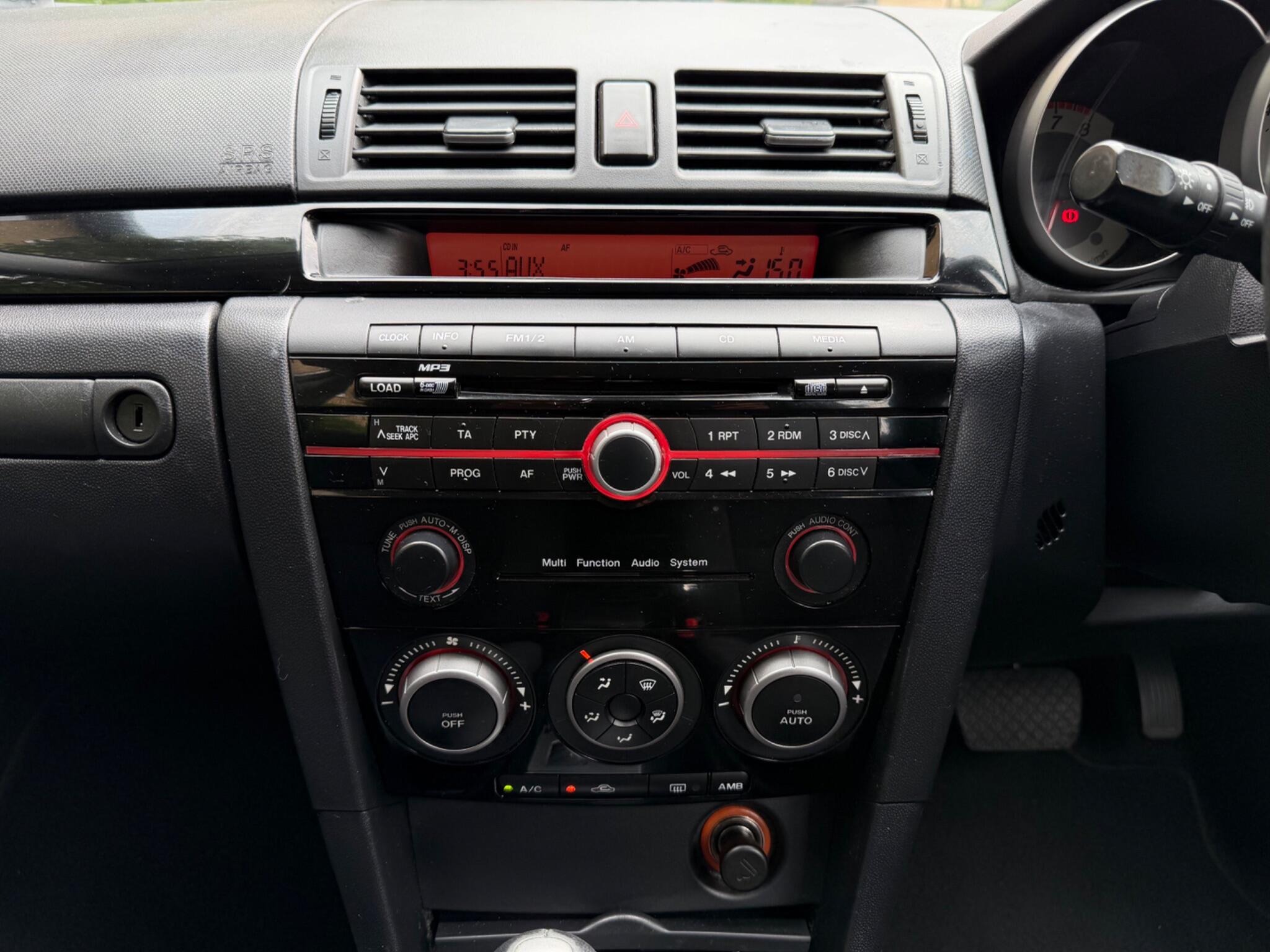 Mazda Mazda3 view 17