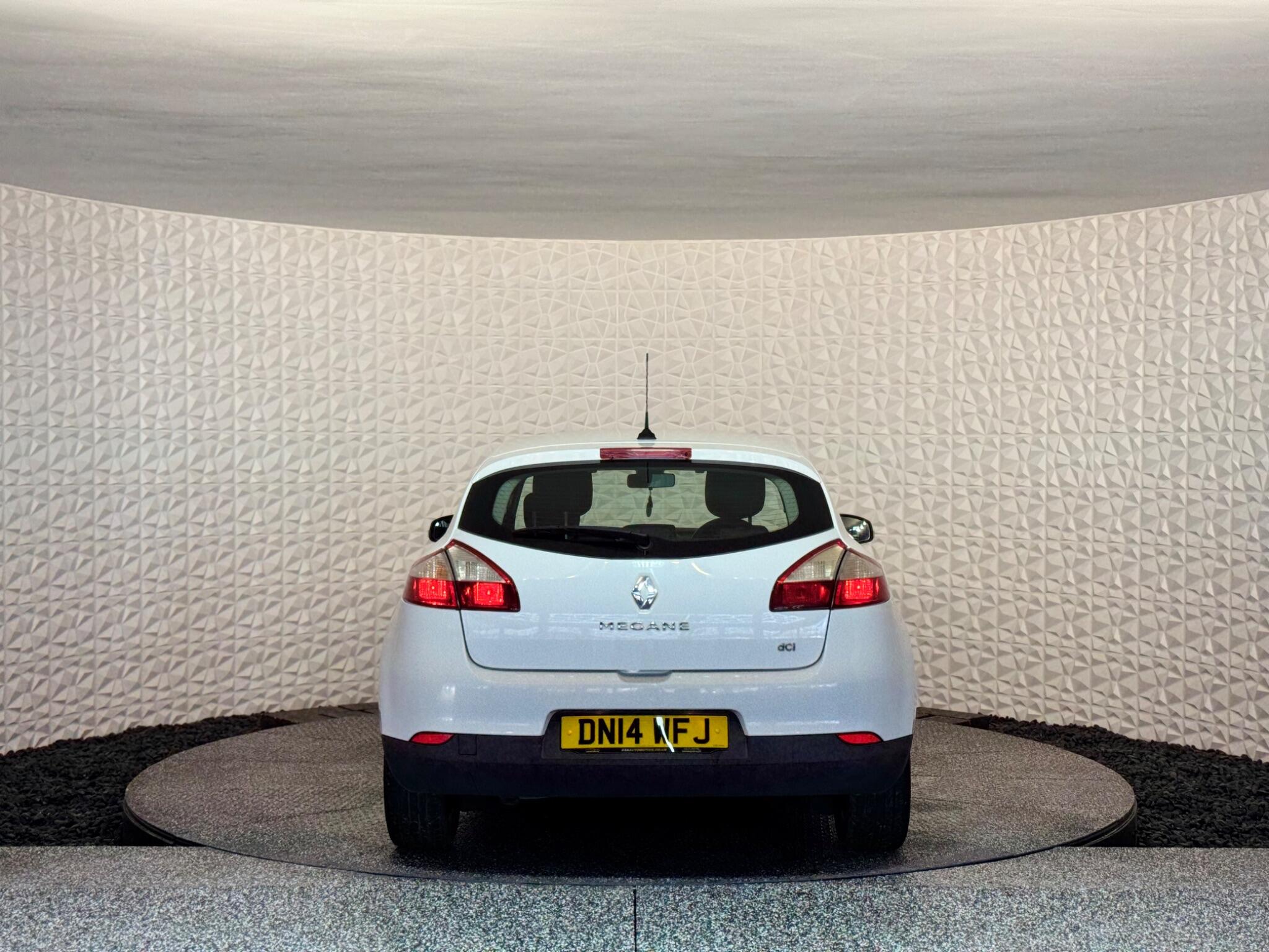 Renault Megane view 11