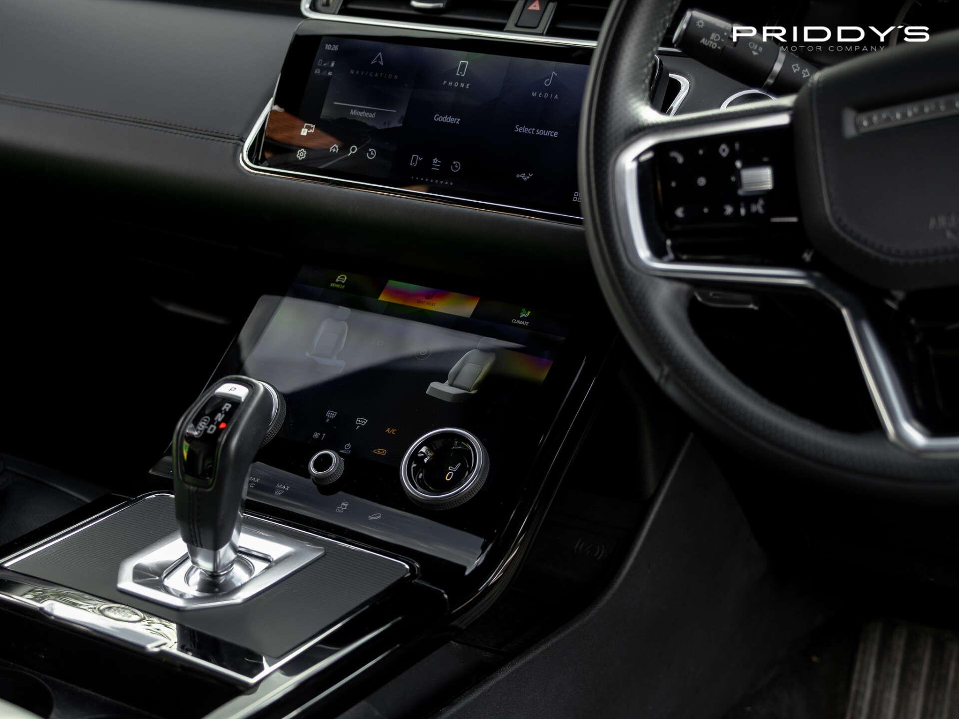 Land Rover Range Rover Evoque view 28