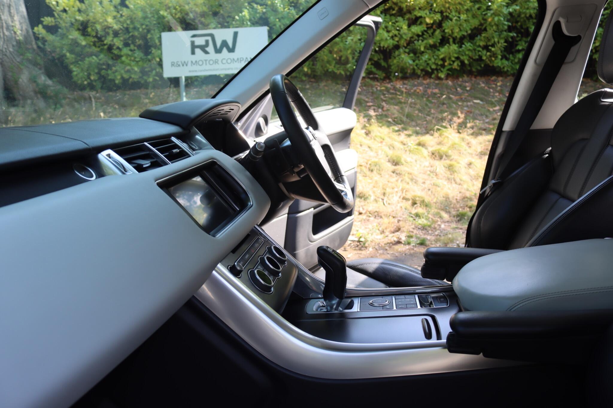 Land Rover Range Rover Sport view 42
