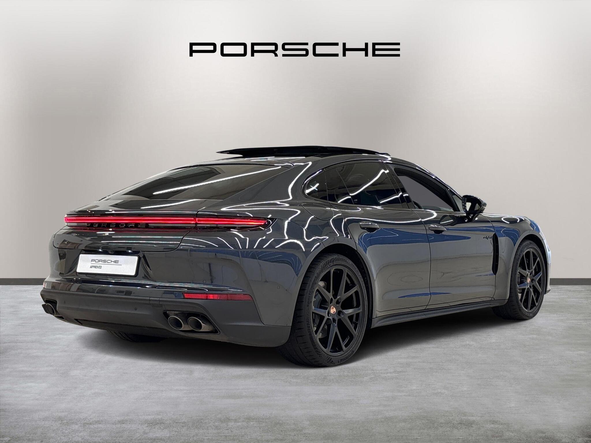 Porsche Panamera view 7