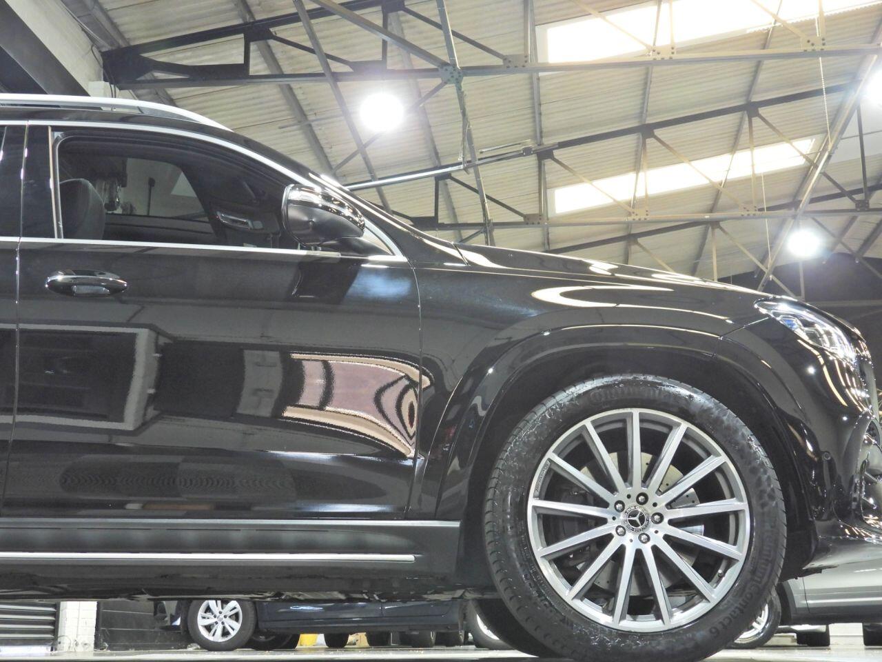 Mercedes-Benz GLS view 2