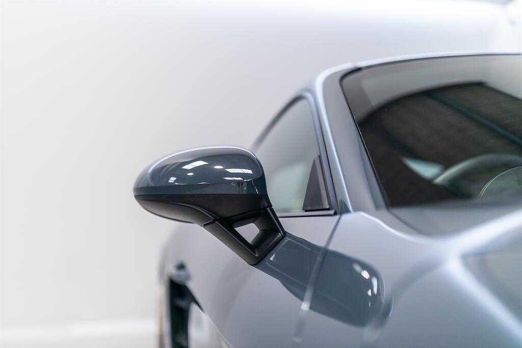 Porsche Cayman view 14