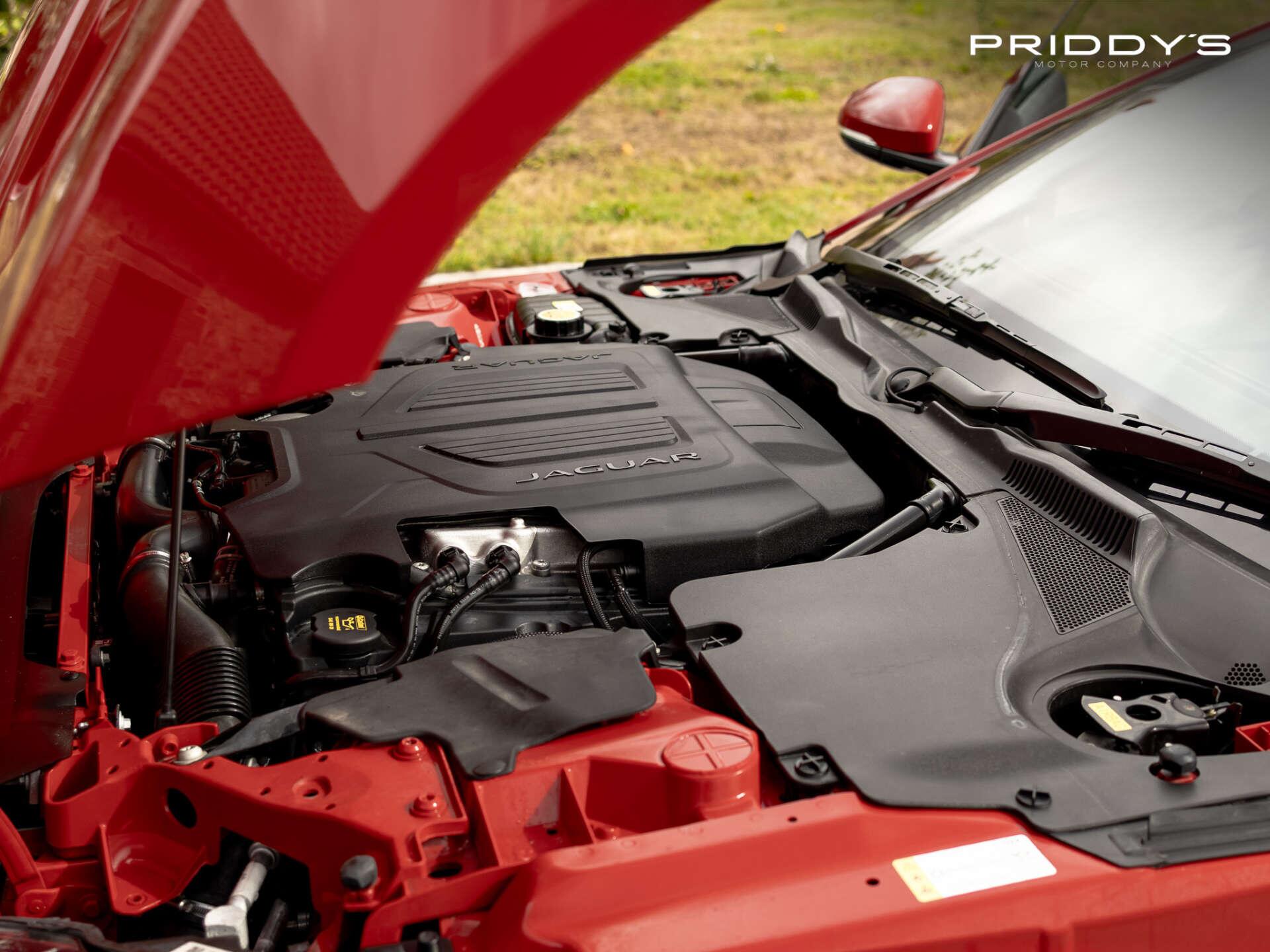 Jaguar F-Type view 39