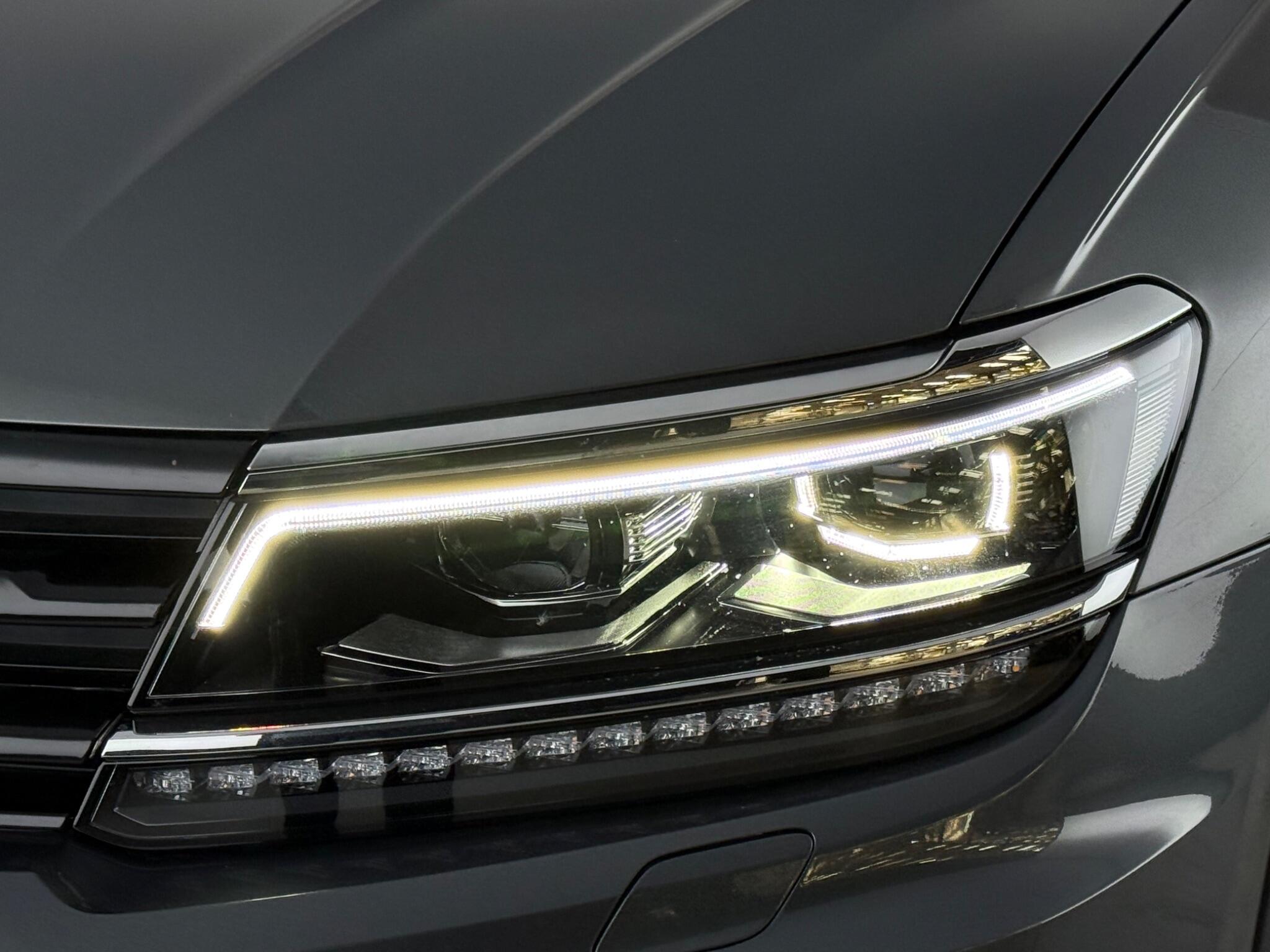 Volkswagen Tiguan view 11