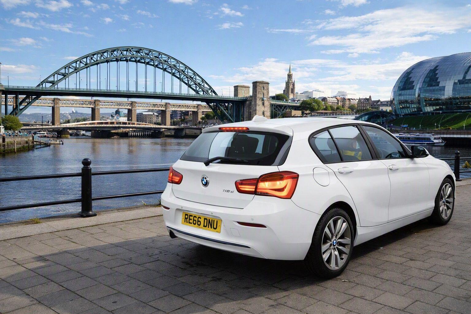 BMW 1 Series view 17