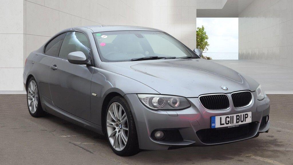 BMW 3 Series view 5