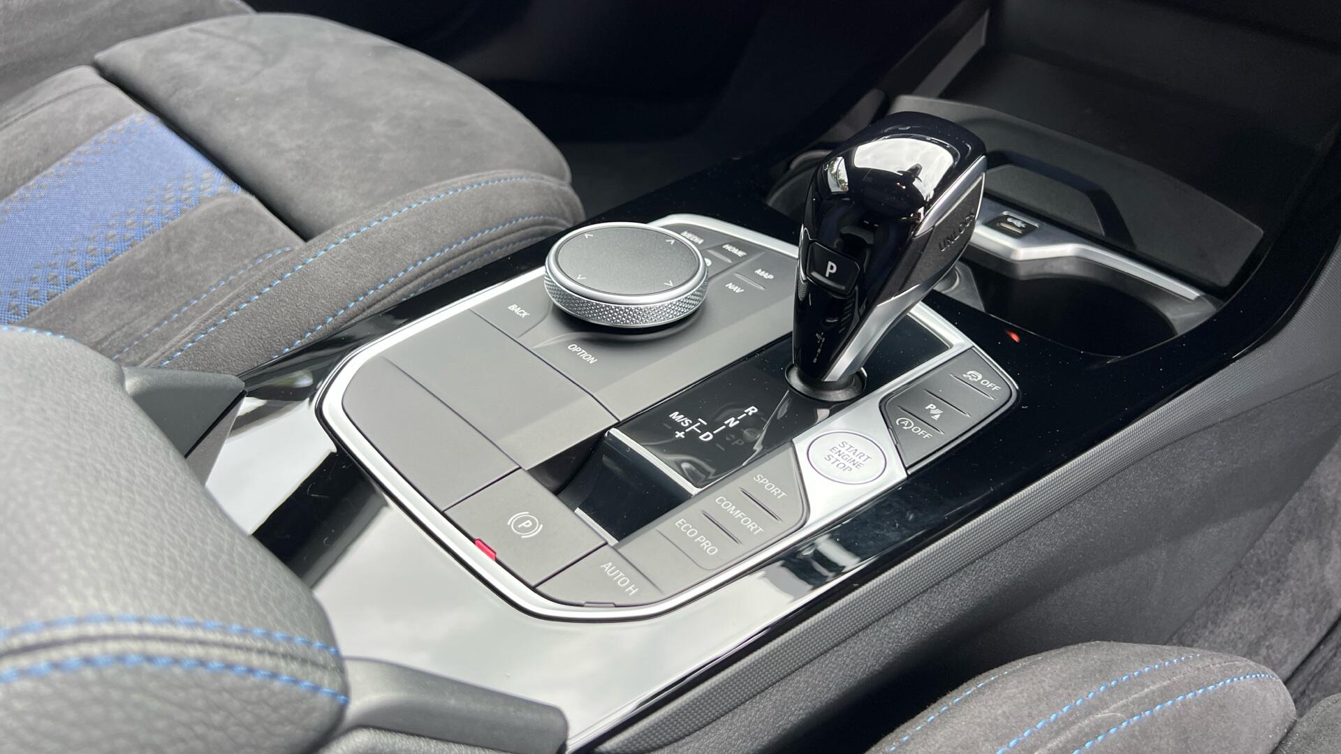 BMW 1 Series view 10