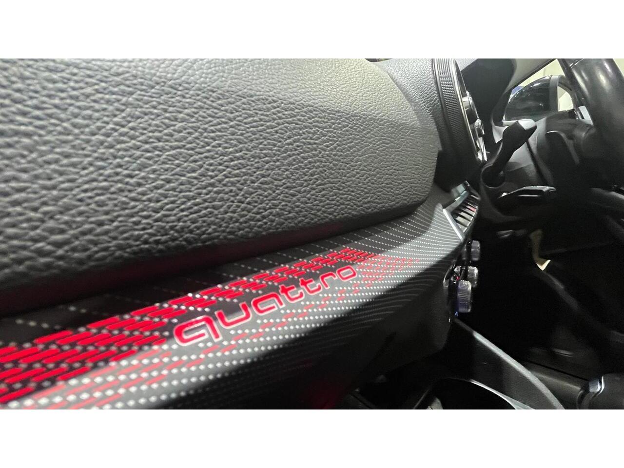Audi Q2 view 25